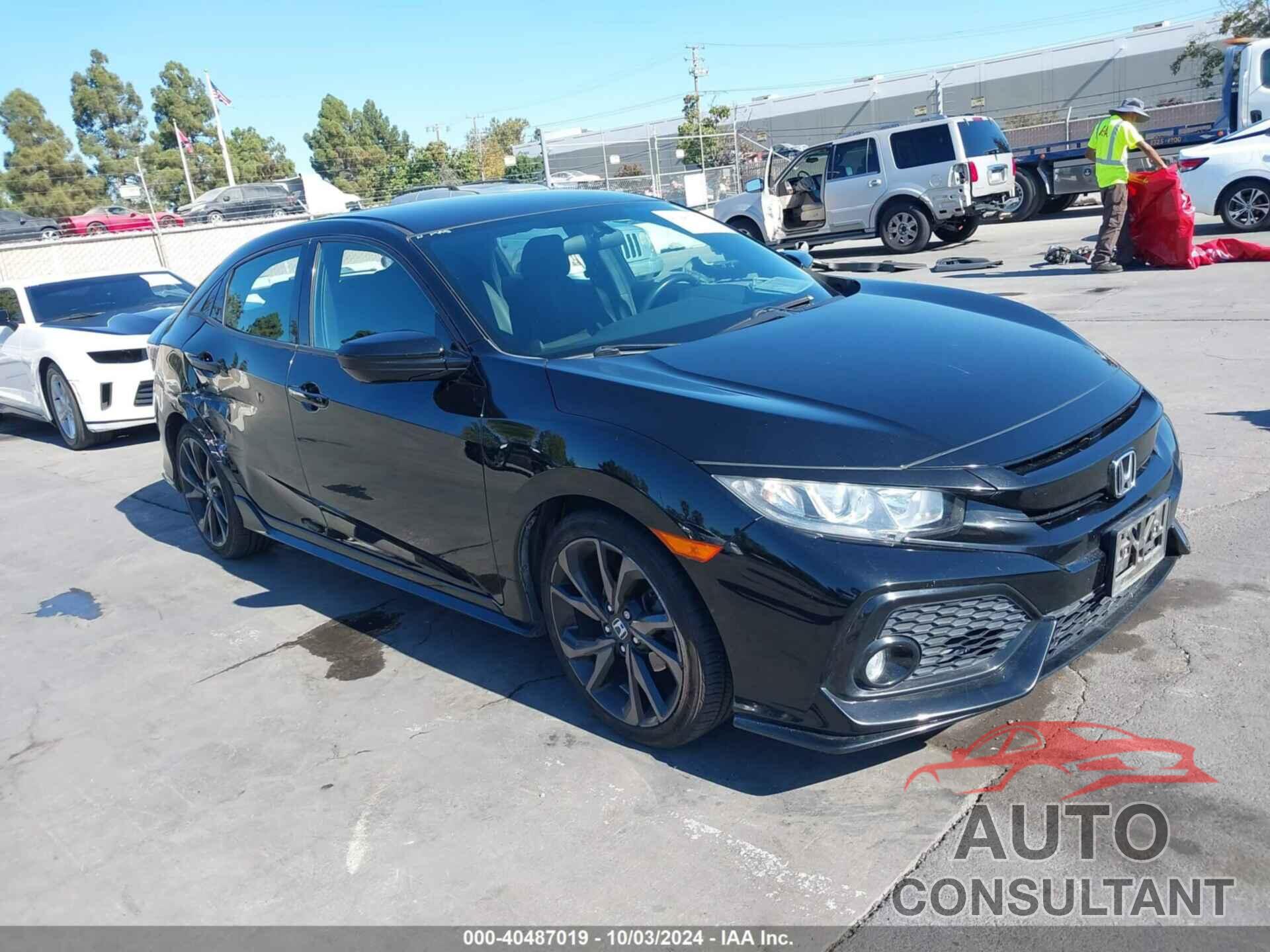 HONDA CIVIC 2018 - SHHFK7H46JU432565