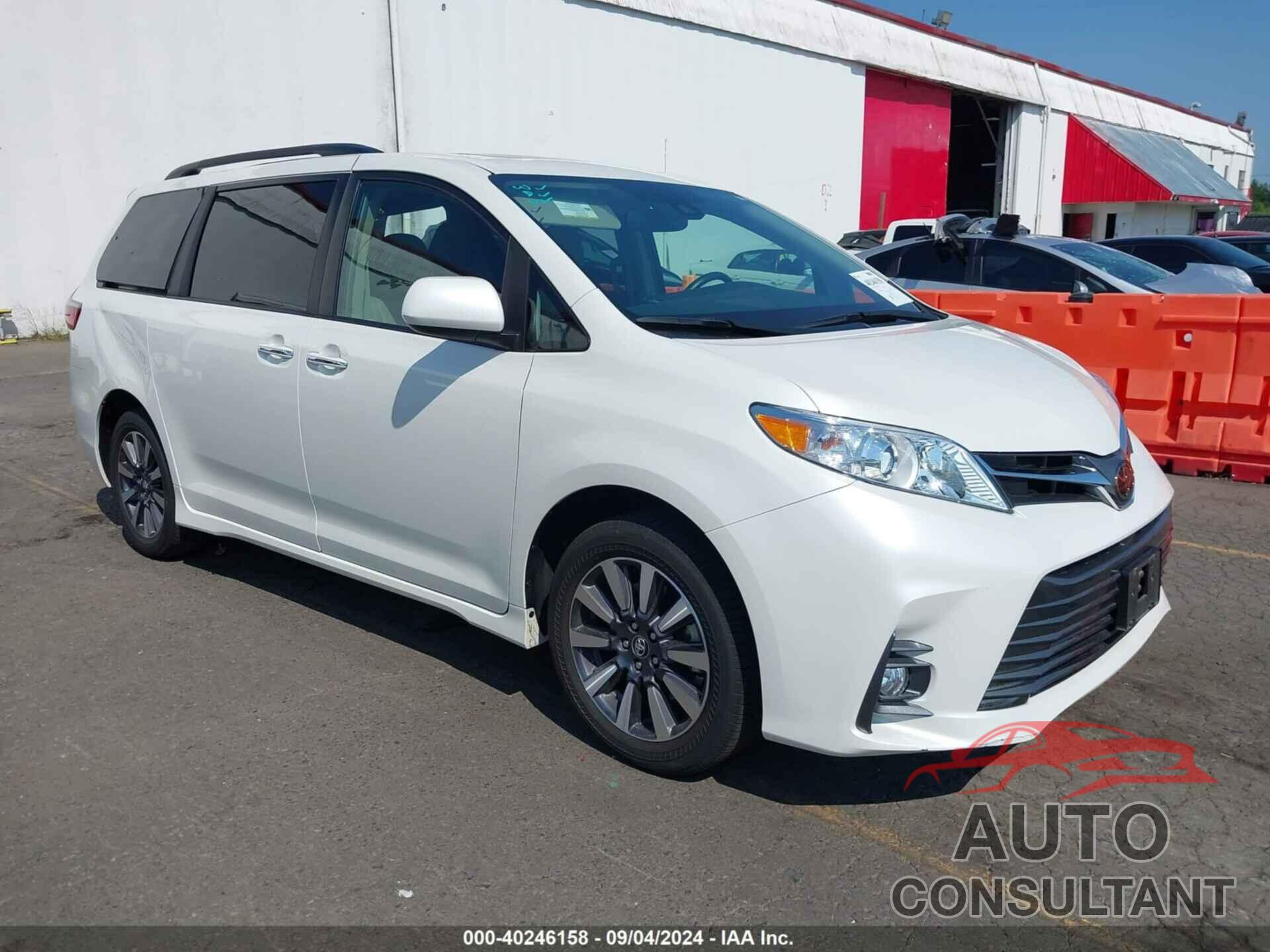 TOYOTA SIENNA 2018 - 5TDDZ3DC1JS206228