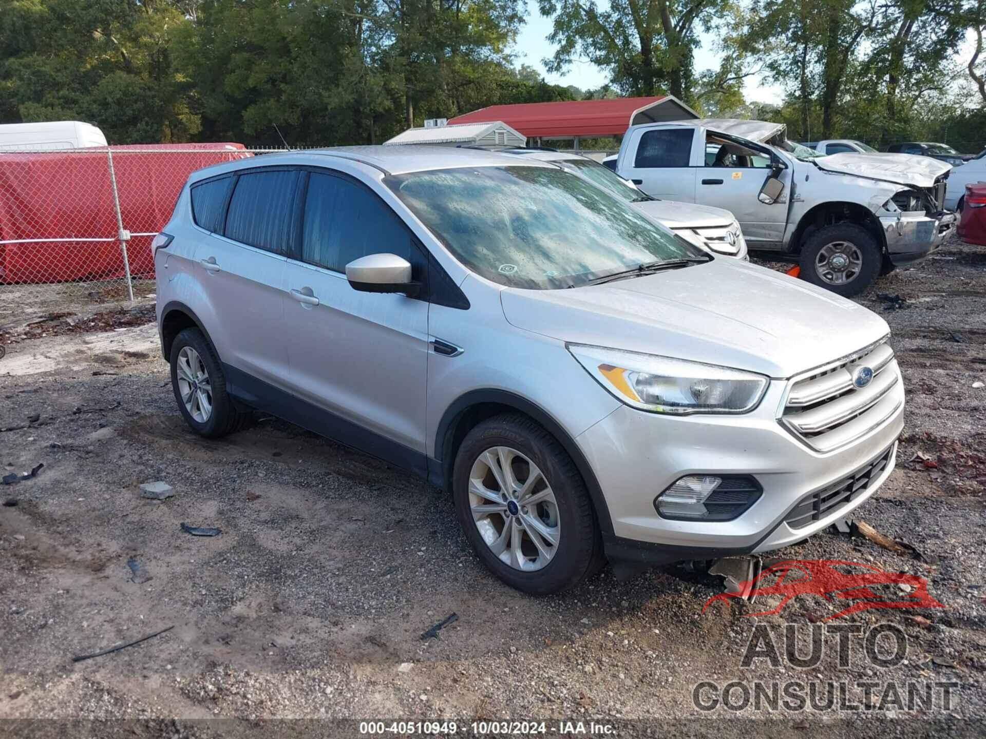 FORD ESCAPE 2017 - 1FMCU0GDXHUA74777