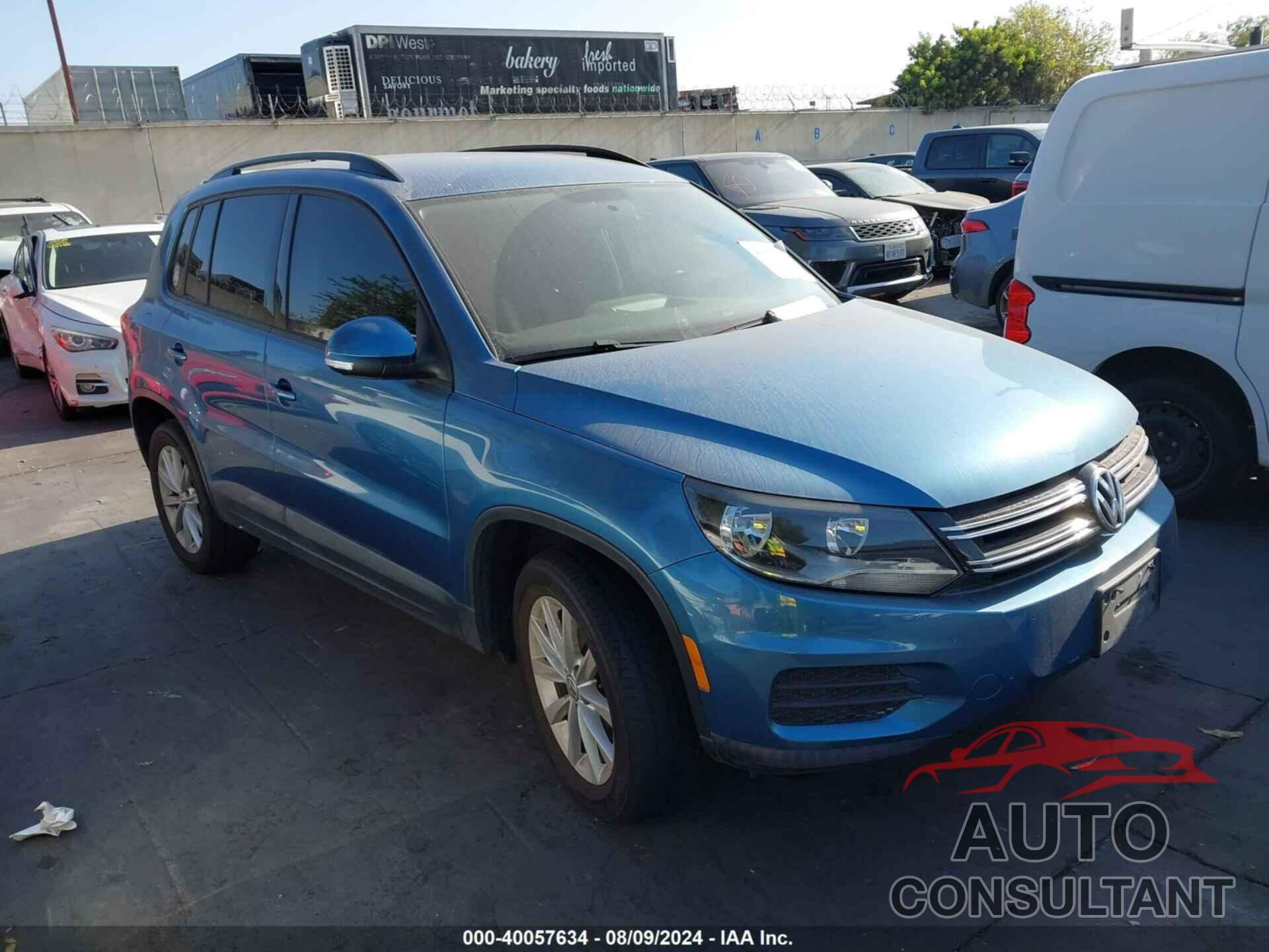 VOLKSWAGEN TIGUAN 2017 - WVGAV7AX8HK049923