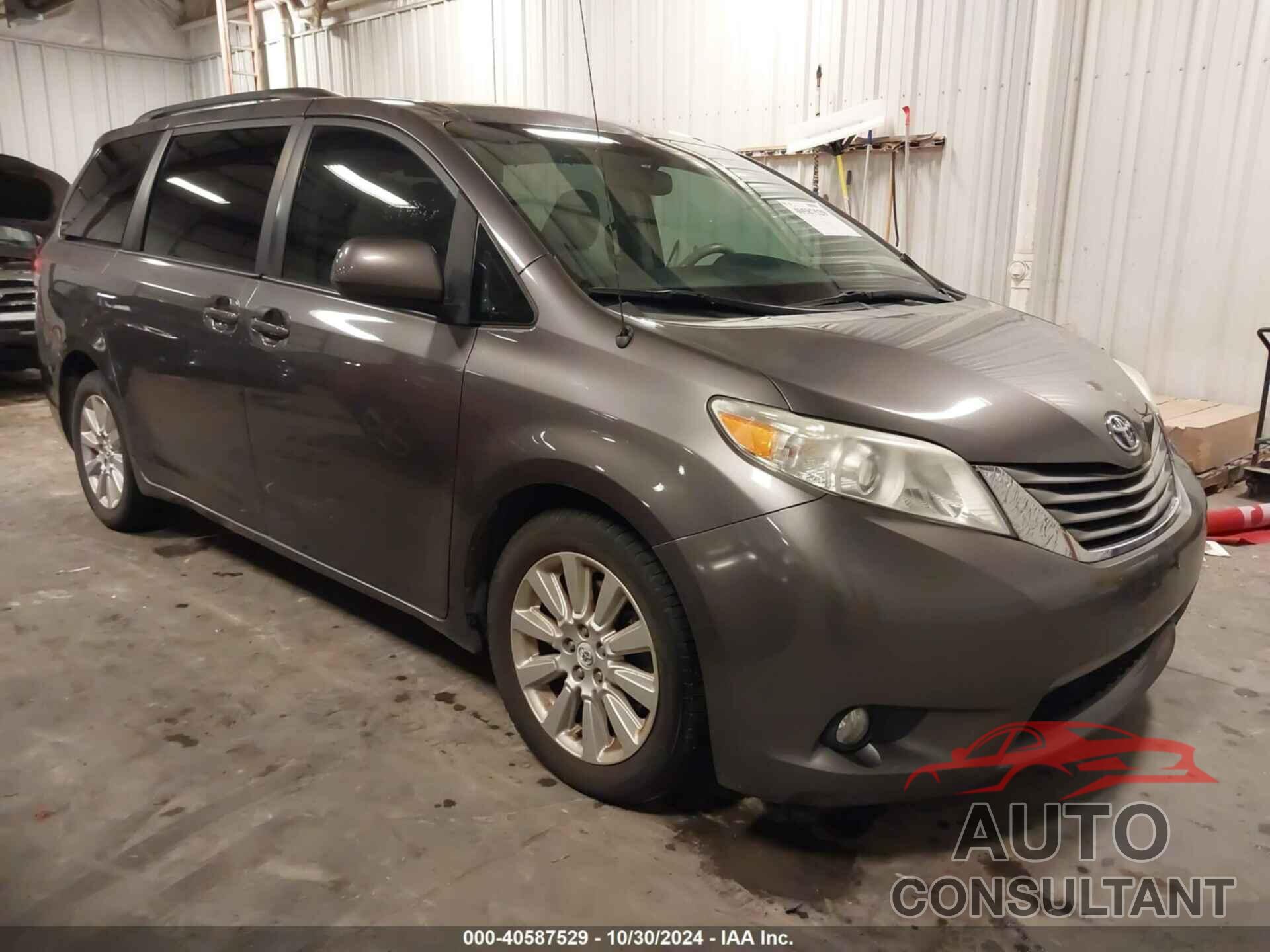 TOYOTA SIENNA 2011 - 5TDDK3DC0BS004163