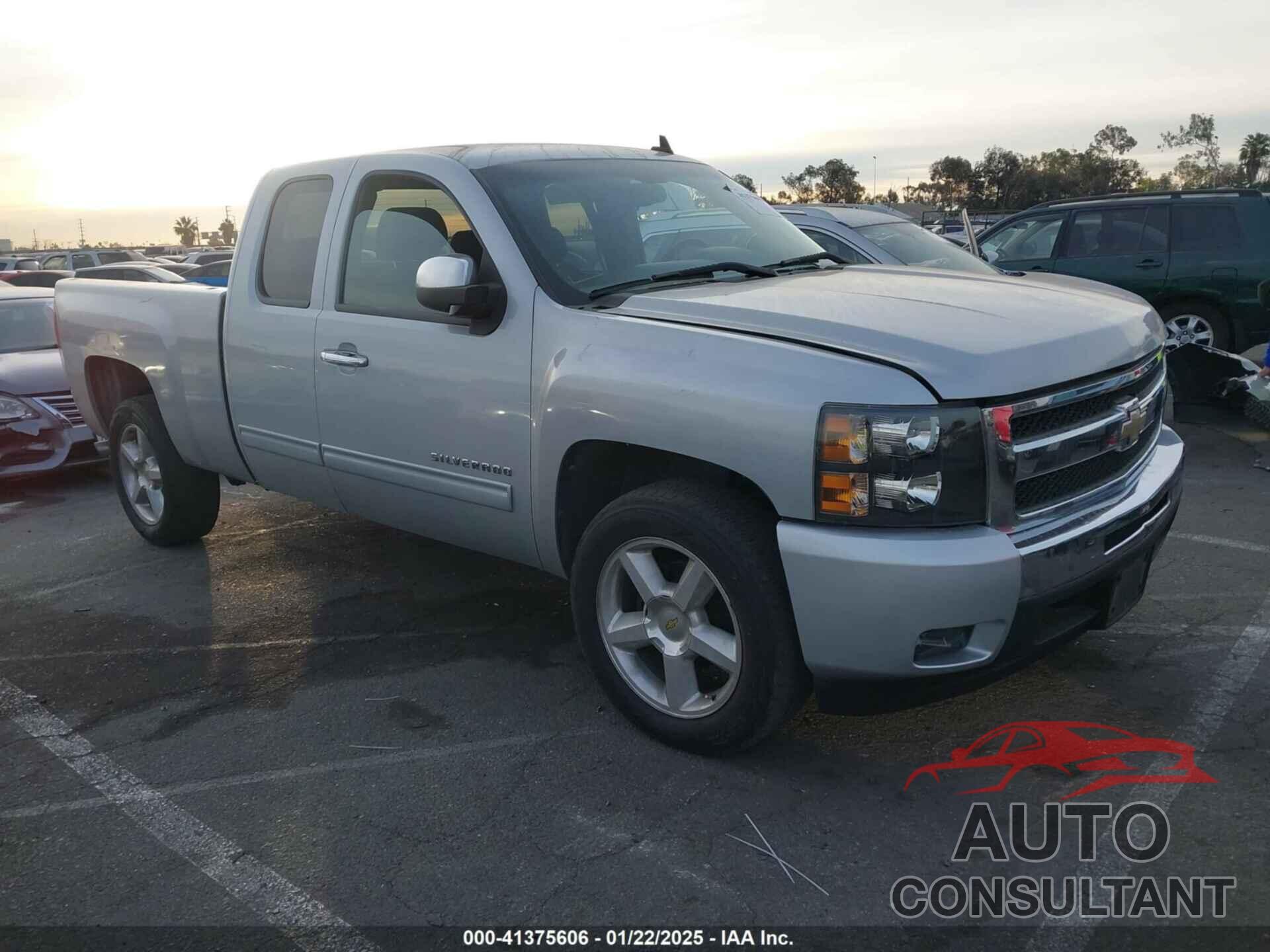 CHEVROLET SILVERADO 1500 2010 - 1GCSCREA5AZ217854