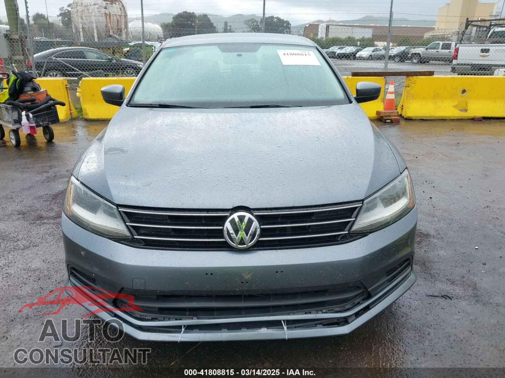 VOLKSWAGEN JETTA 2017 - 3VW2B7AJ8HM260395