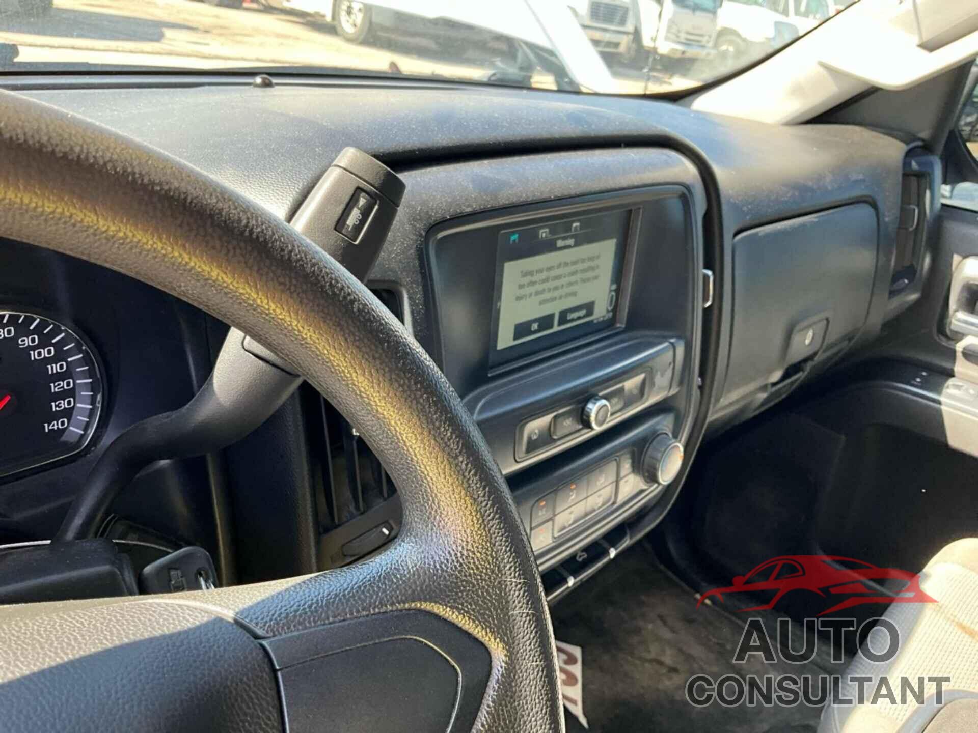 CHEVROLET SILVERADO 1500 2018 - 3GCPCNEC8JG636765