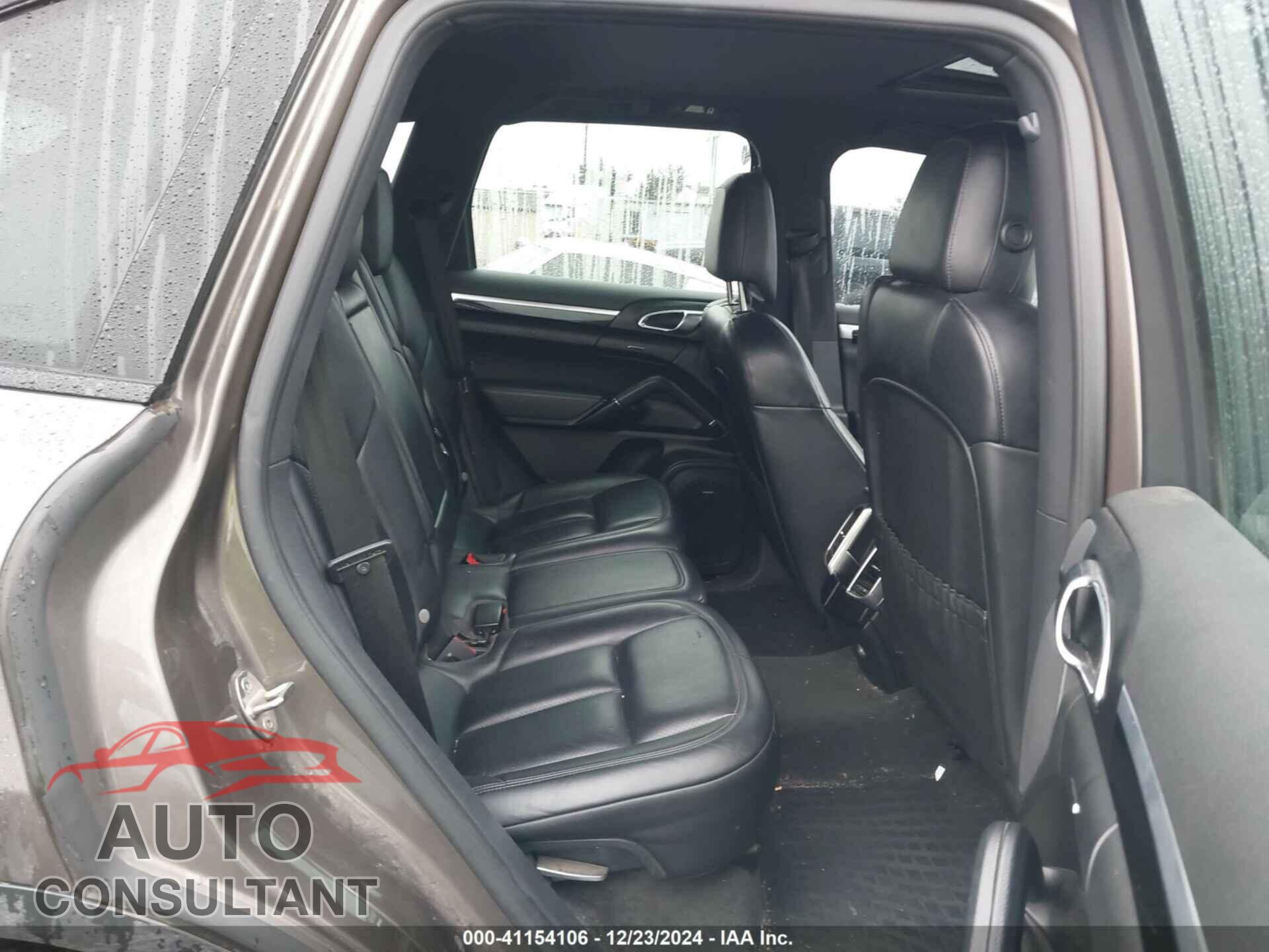 PORSCHE CAYENNE 2016 - WP1AA2A25GLA00869