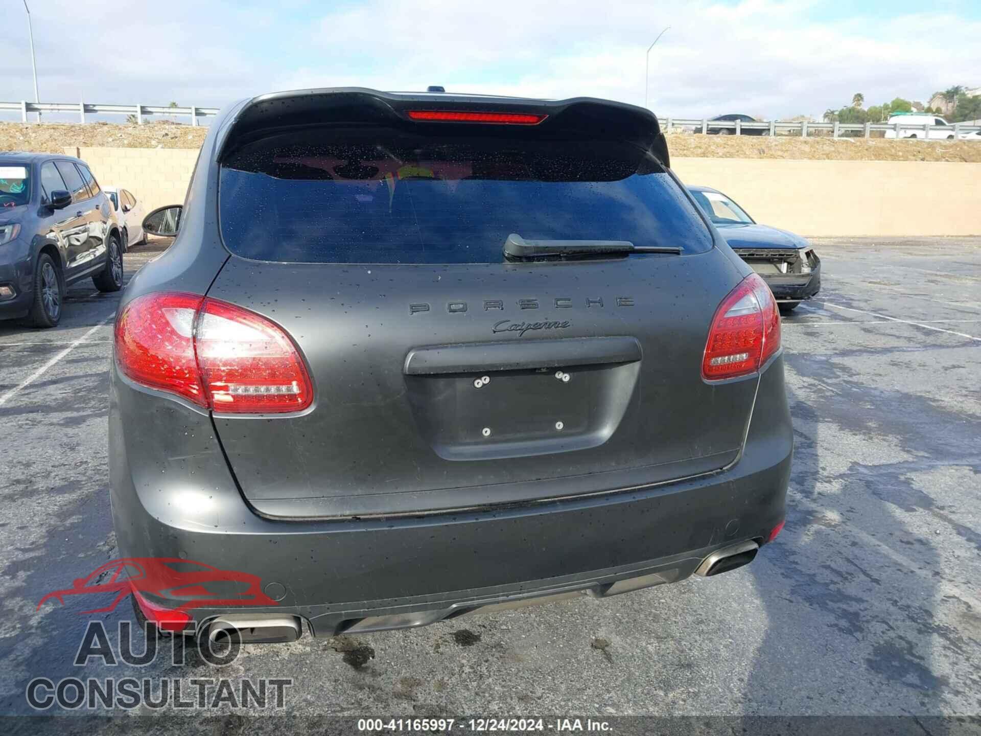 PORSCHE CAYENNE 2012 - WP1AA2A2XCLA02420