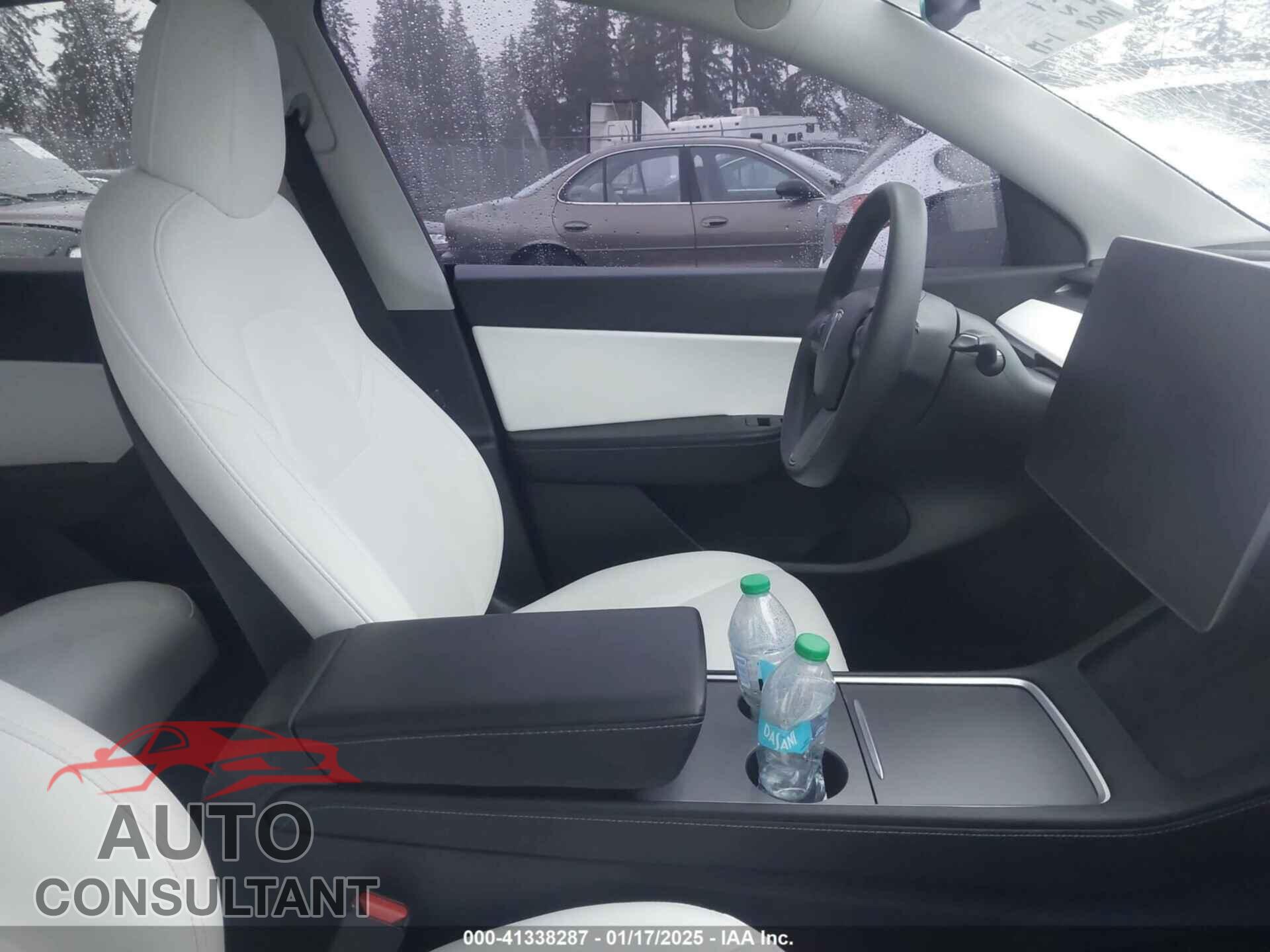 TESLA MODEL Y 2021 - 5YJYGDEF2MF215938
