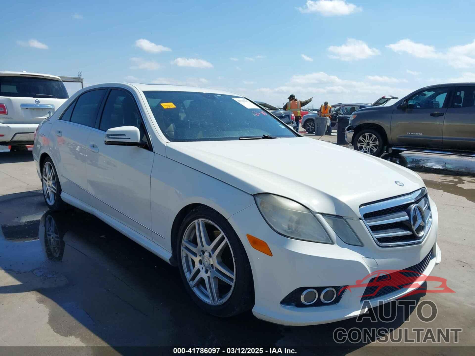 MERCEDES-BENZ E-CLASS 2010 - WDDHF5GB4AA042632