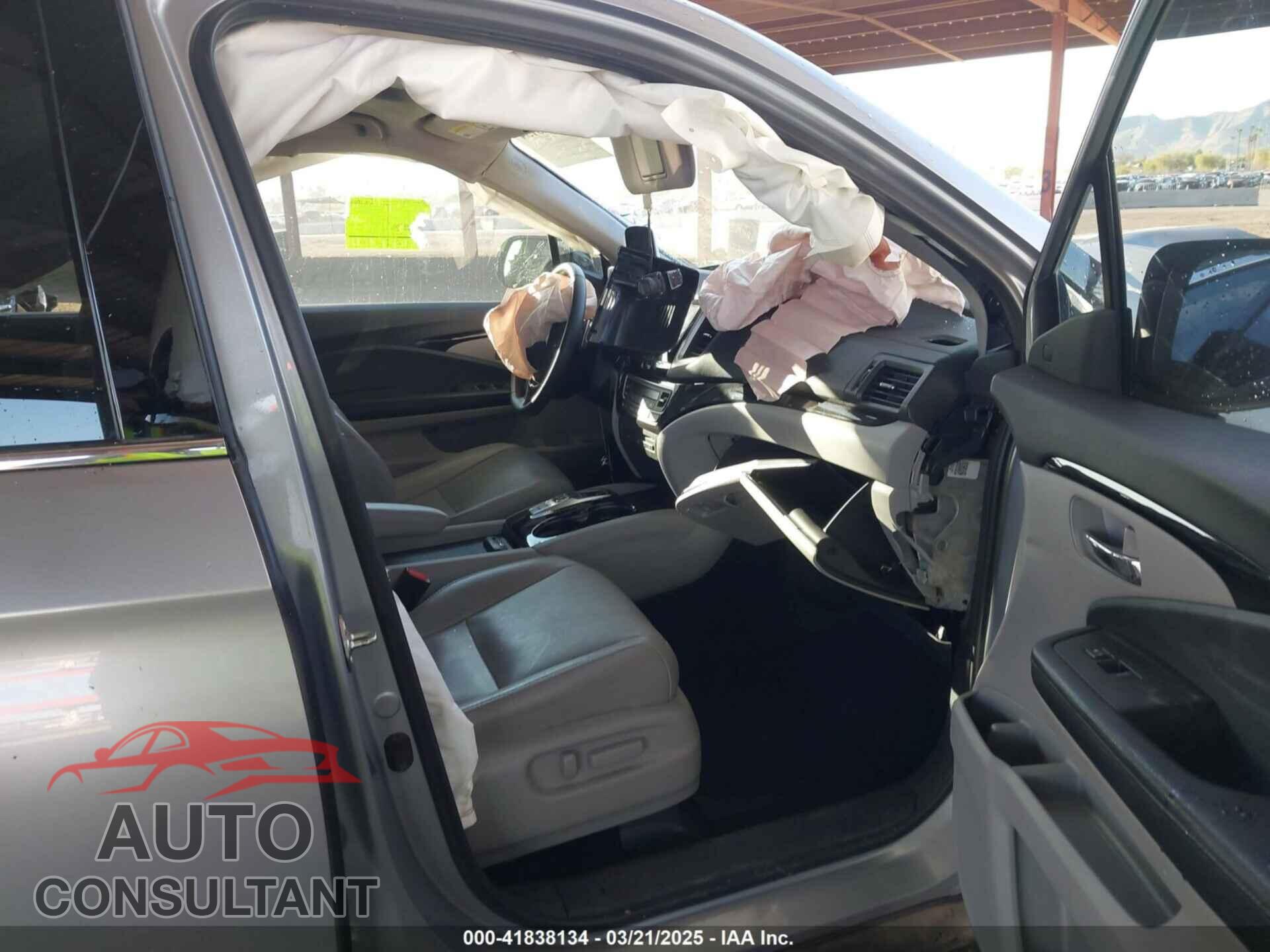 HONDA PILOT 2017 - 5FNYF6H0XHB055674
