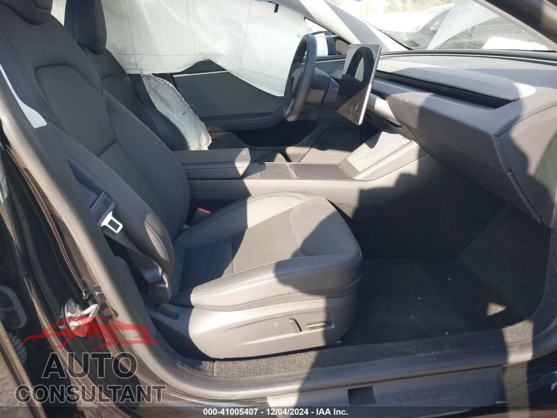 TESLA MODEL 3 2024 - 5YJ3E1EA1RF718046