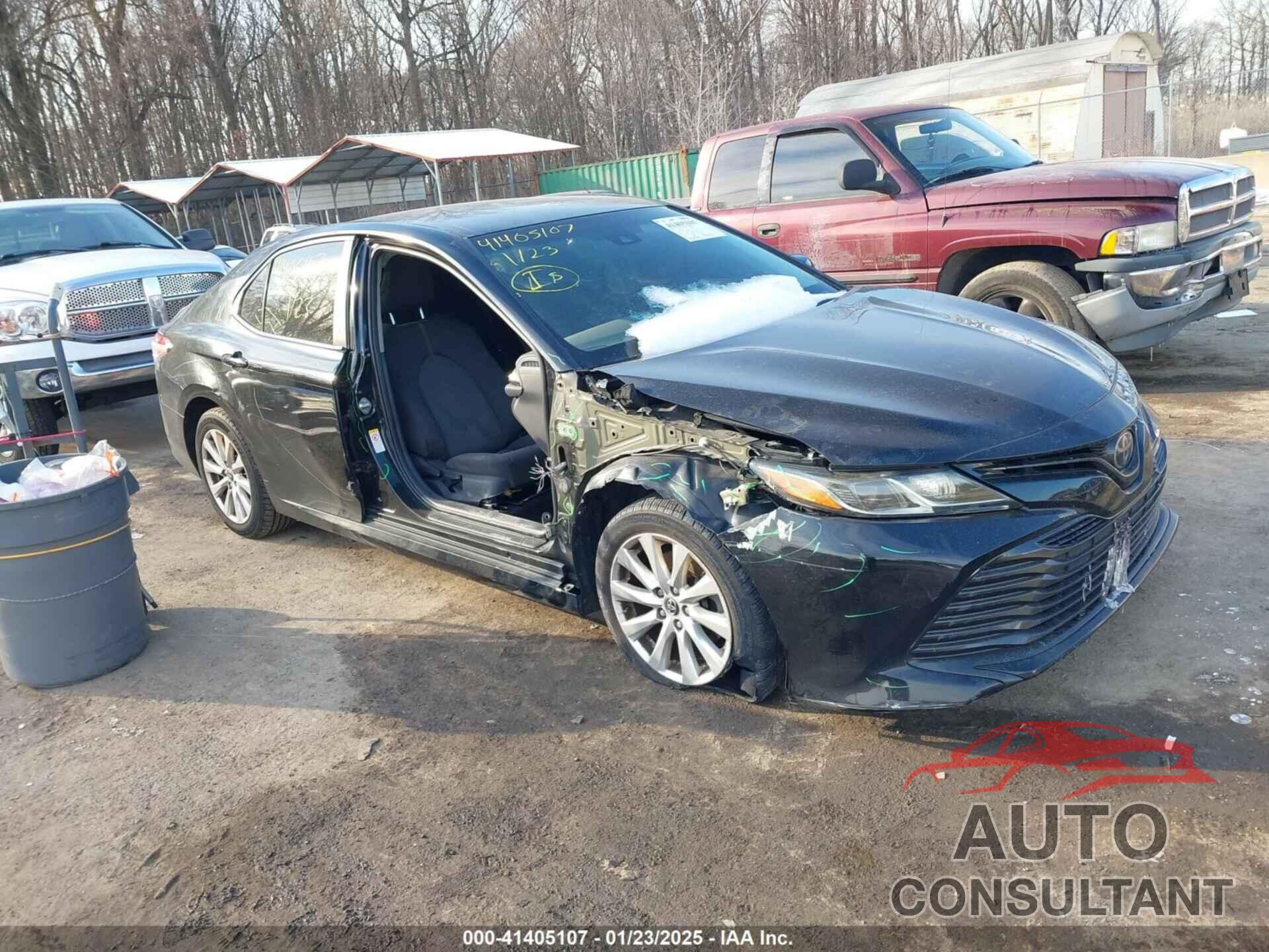 TOYOTA CAMRY 2018 - 4T1B11HK0JU509707