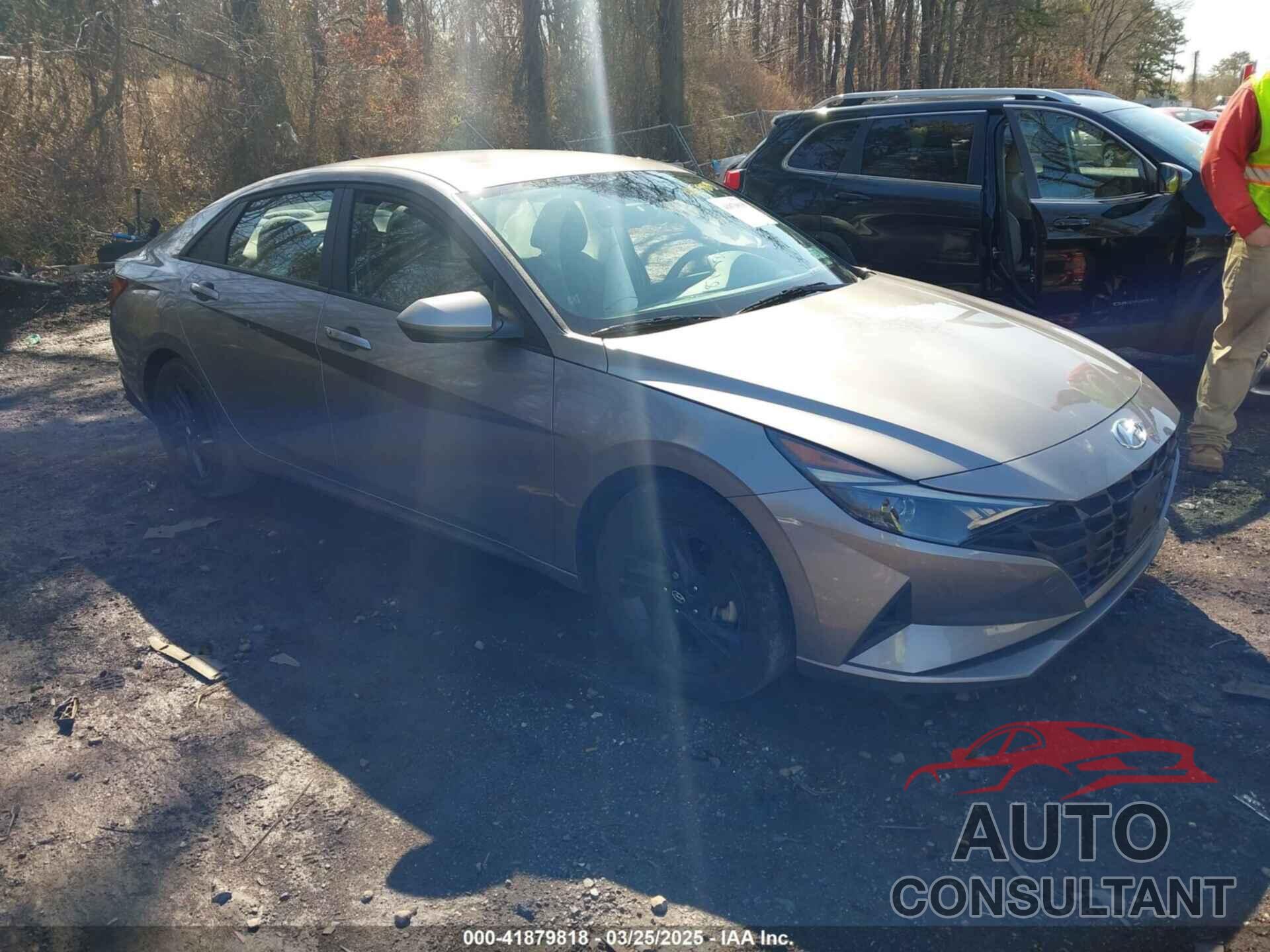 HYUNDAI ELANTRA 2023 - KMHLM4AG3PU535178