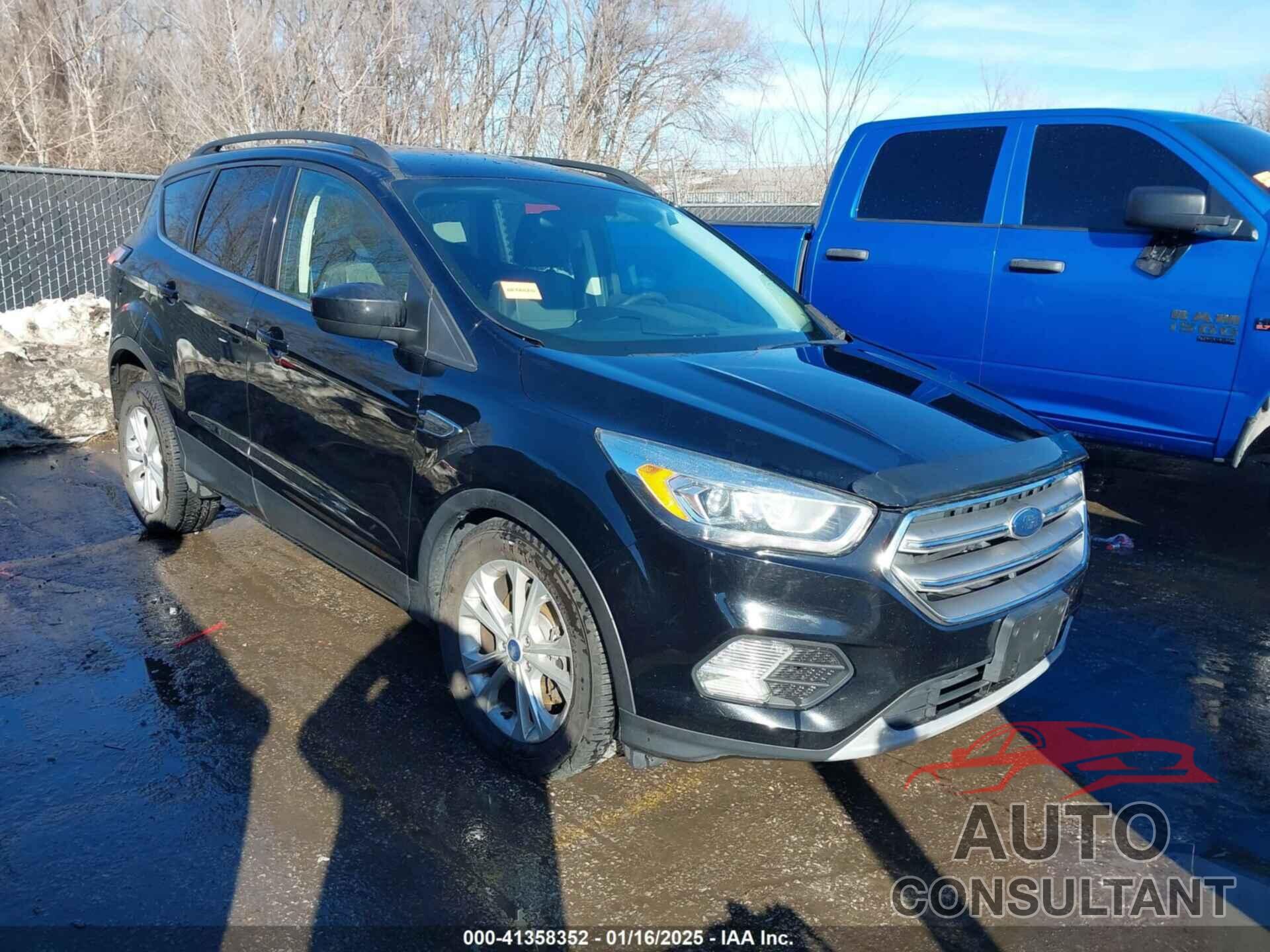 FORD ESCAPE 2017 - 1FMCU9GD9HUD24014