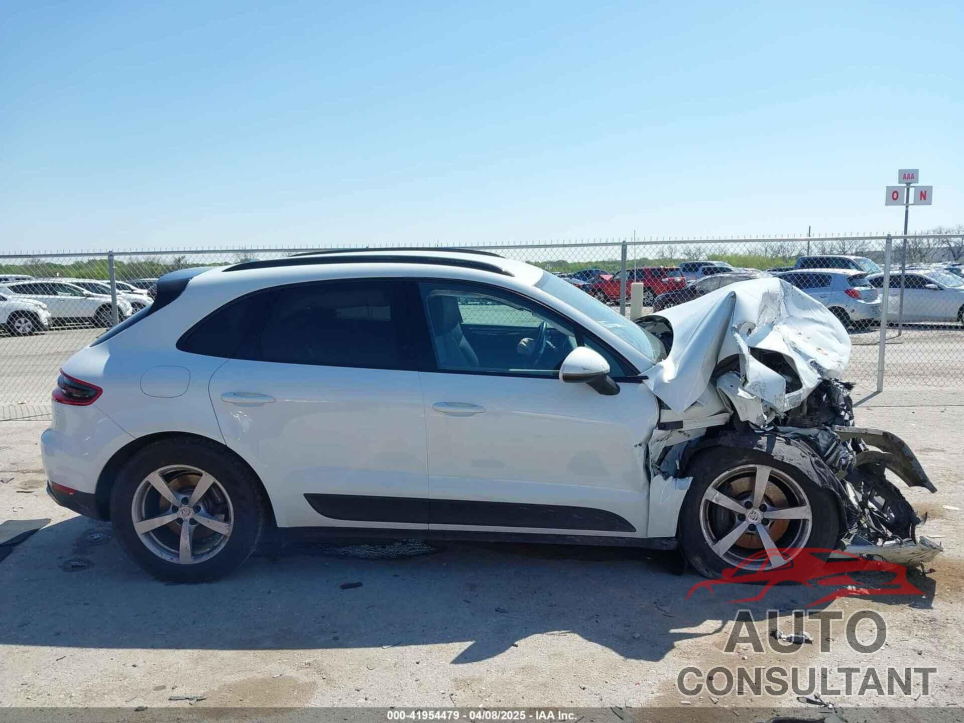 PORSCHE MACAN 2018 - WP1AA2A50JLB18264