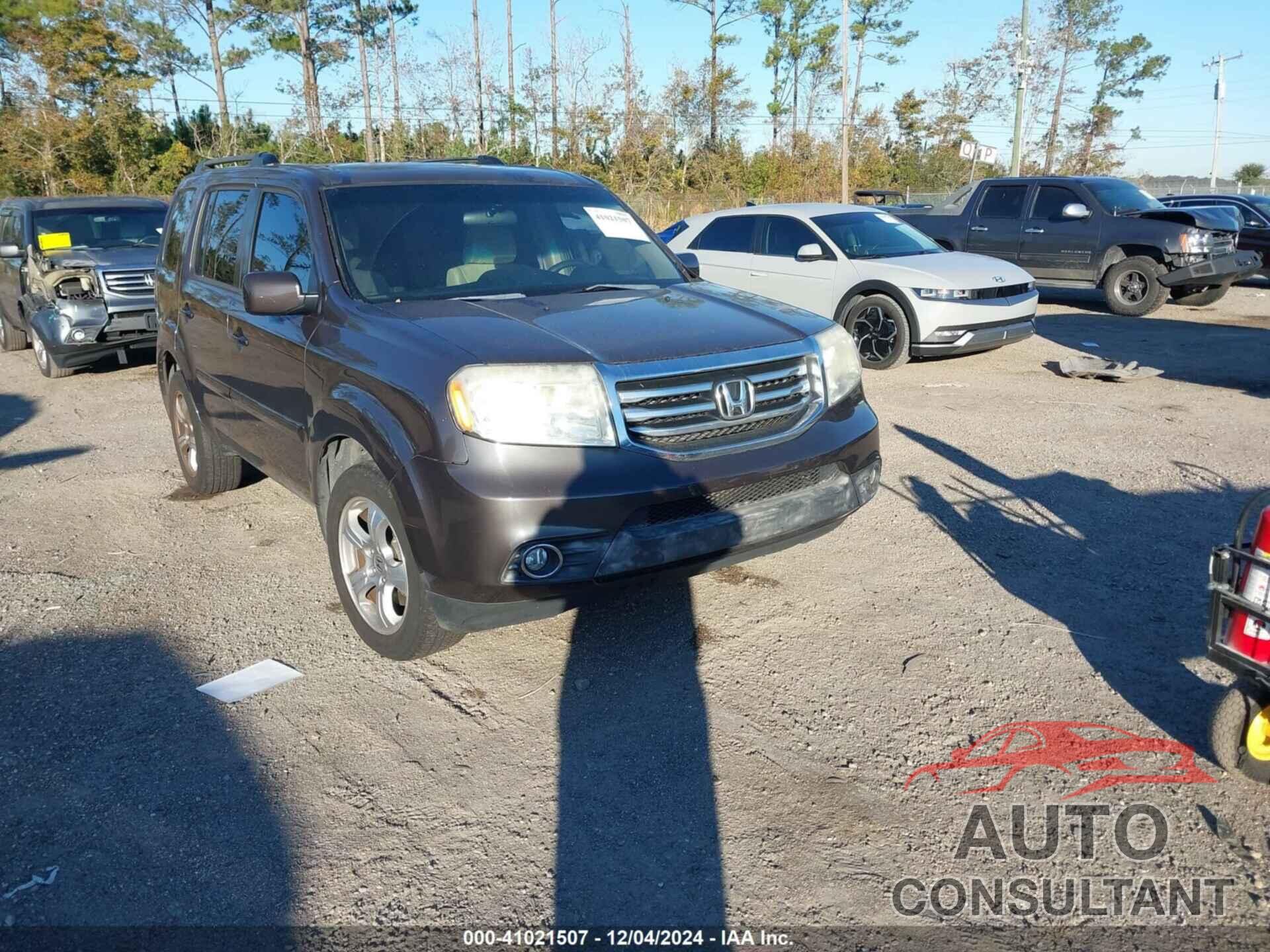 HONDA PILOT 2013 - 5FNYF3H42DB006884