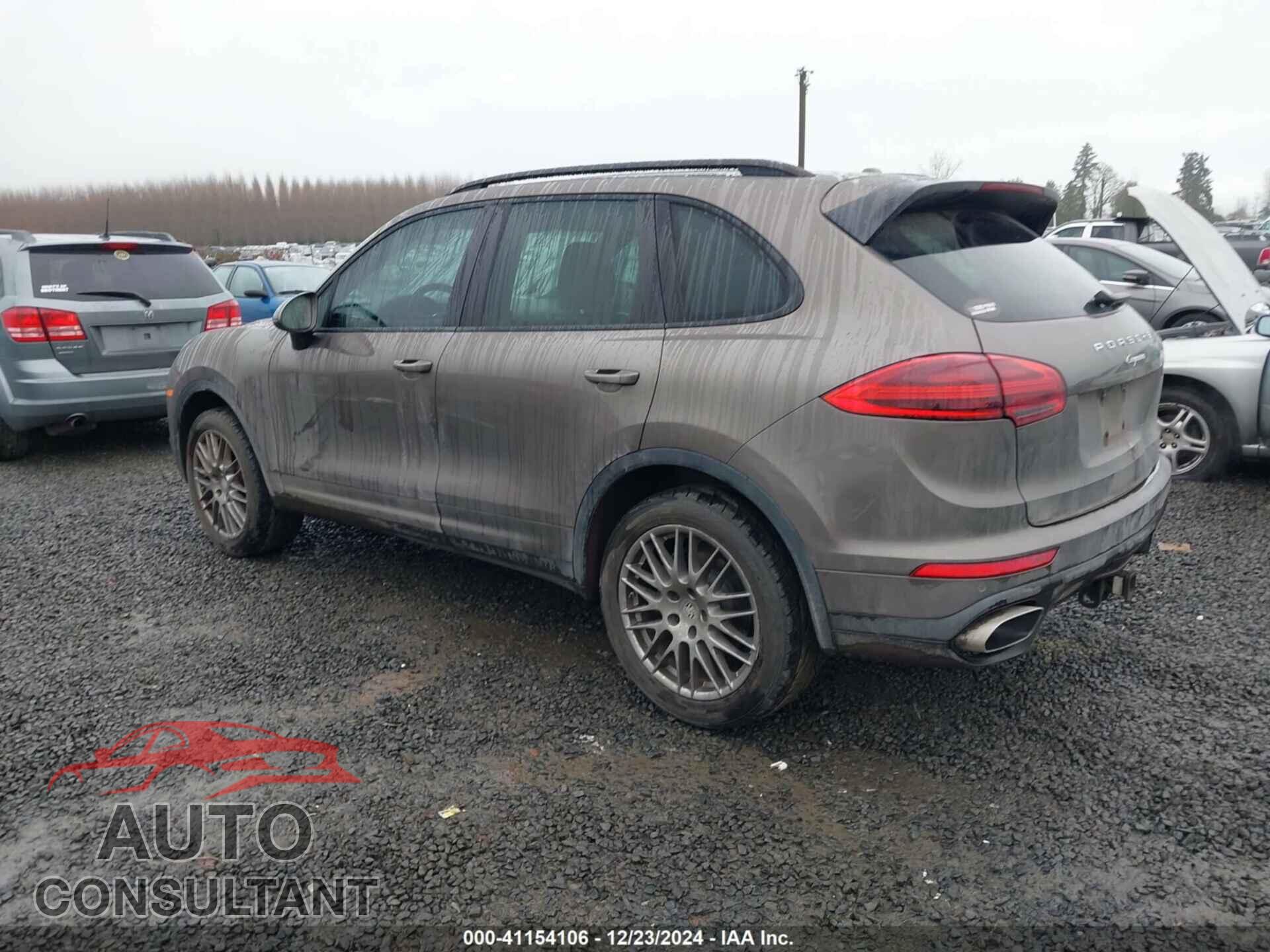 PORSCHE CAYENNE 2016 - WP1AA2A25GLA00869