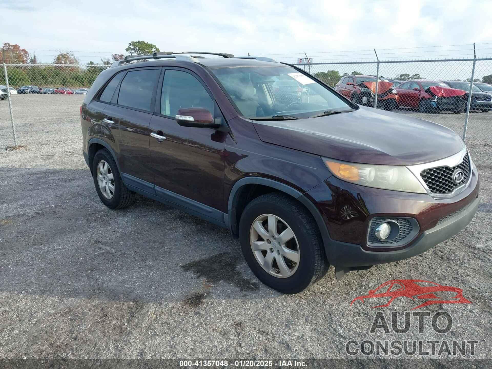 KIA SORENTO 2011 - 5XYKT3A17BG174119