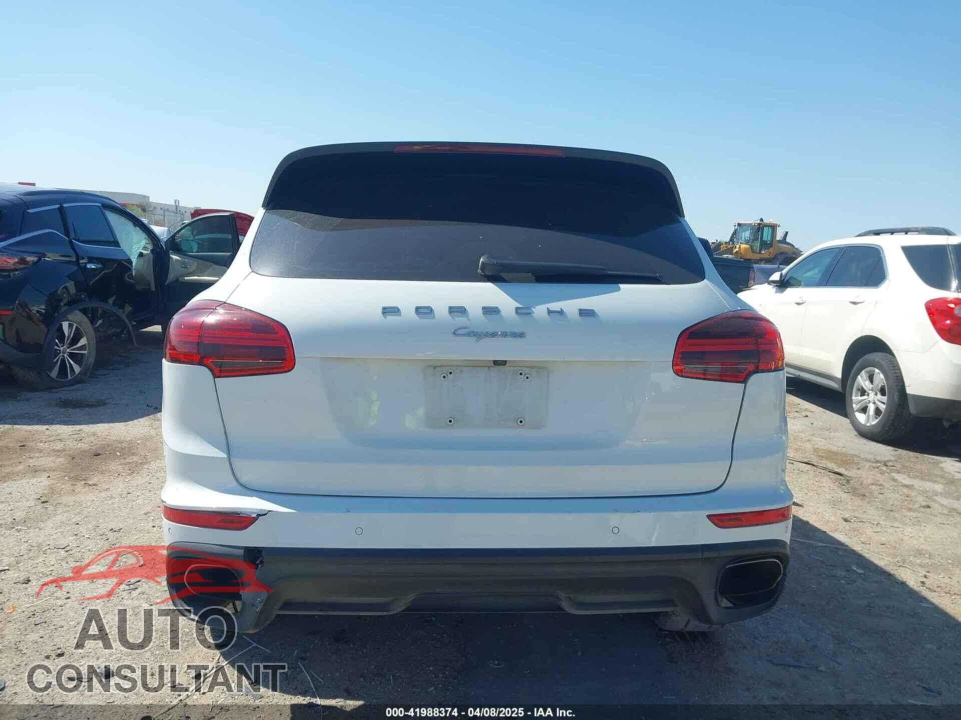 PORSCHE CAYENNE 2016 - WP1AA2A29GLA04374