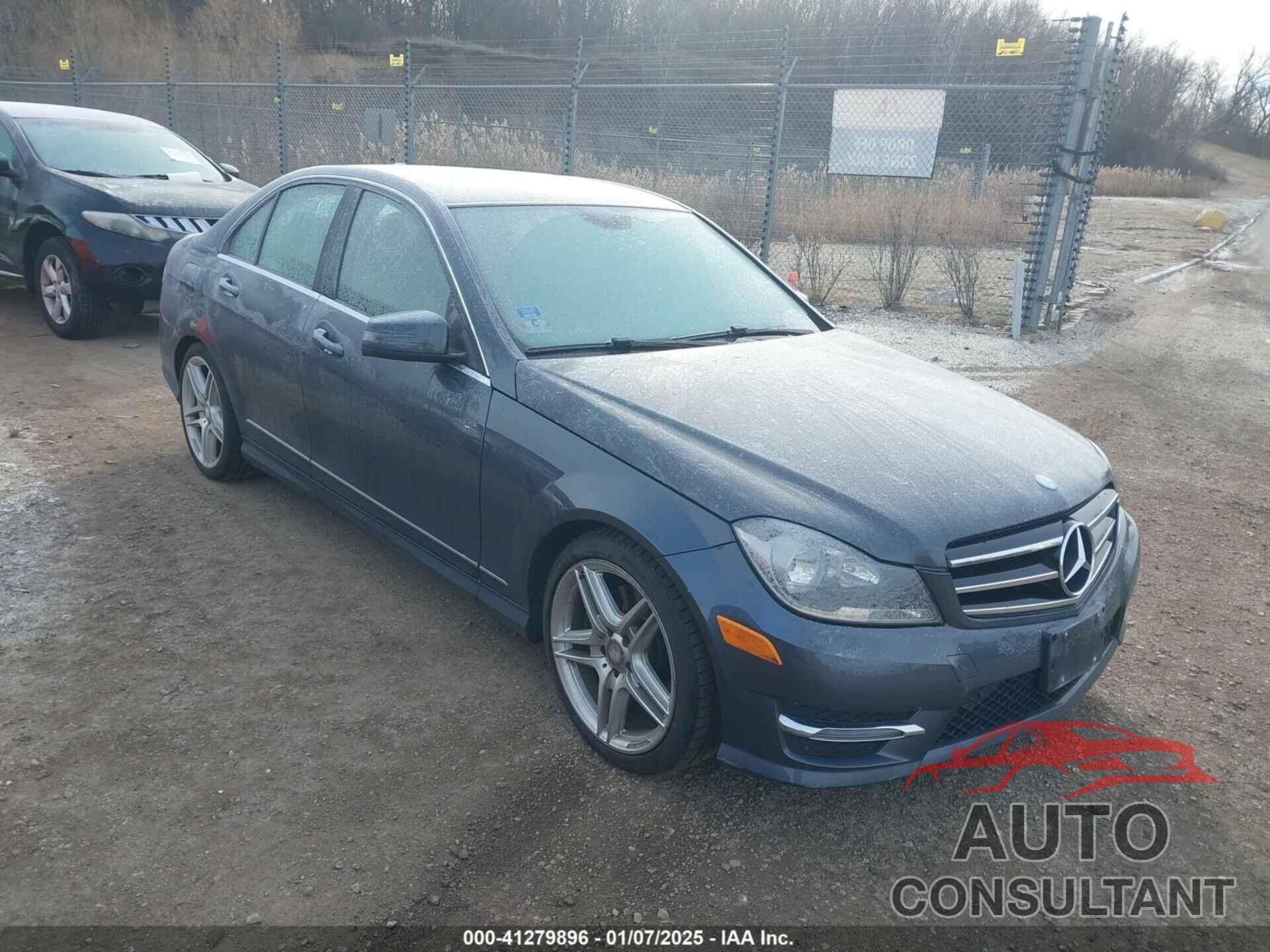 MERCEDES-BENZ C 300 2014 - WDDGF8AB4EA948338
