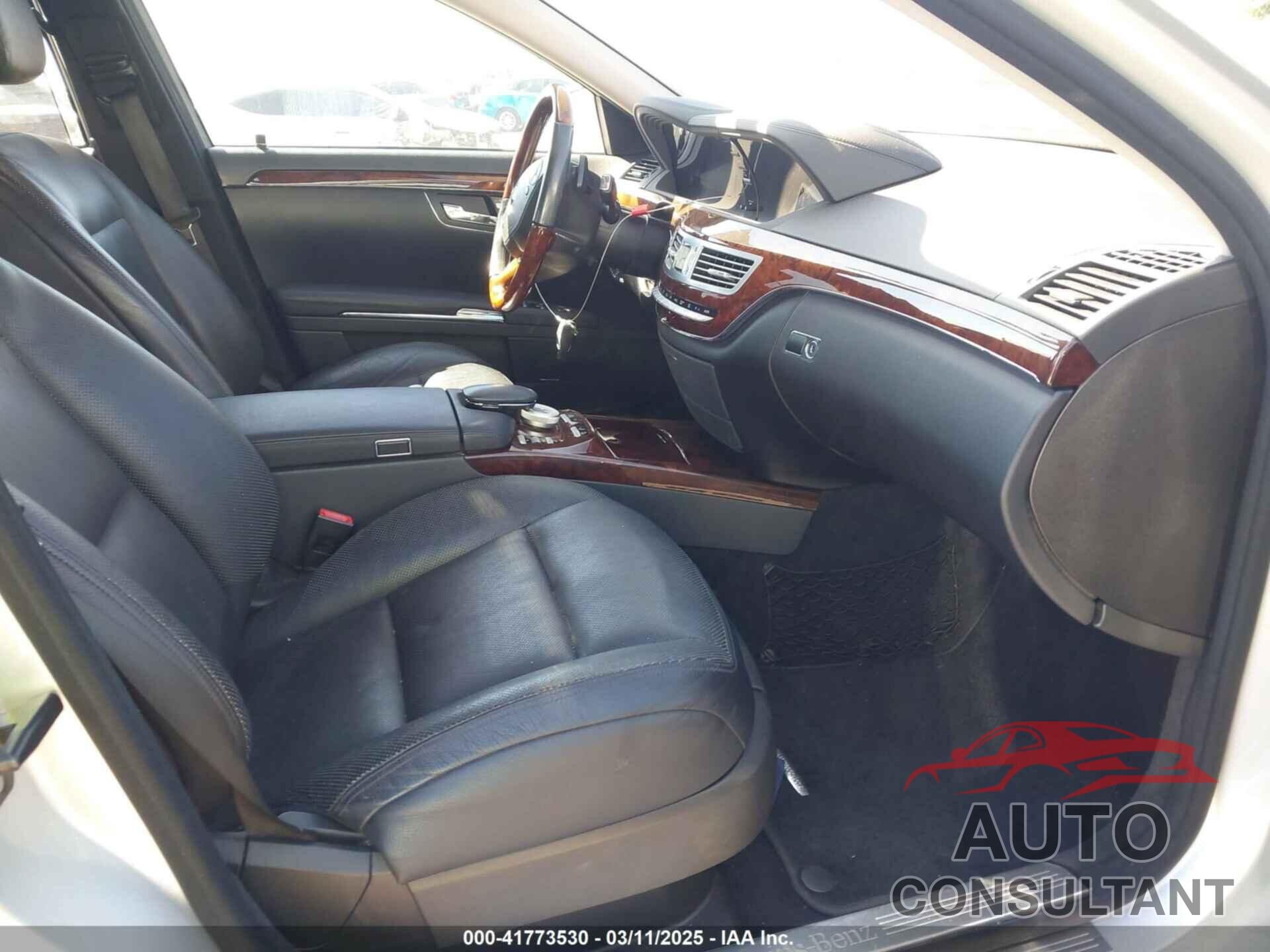 MERCEDES-BENZ S 550 2012 - WDDNG7DB0CA426586