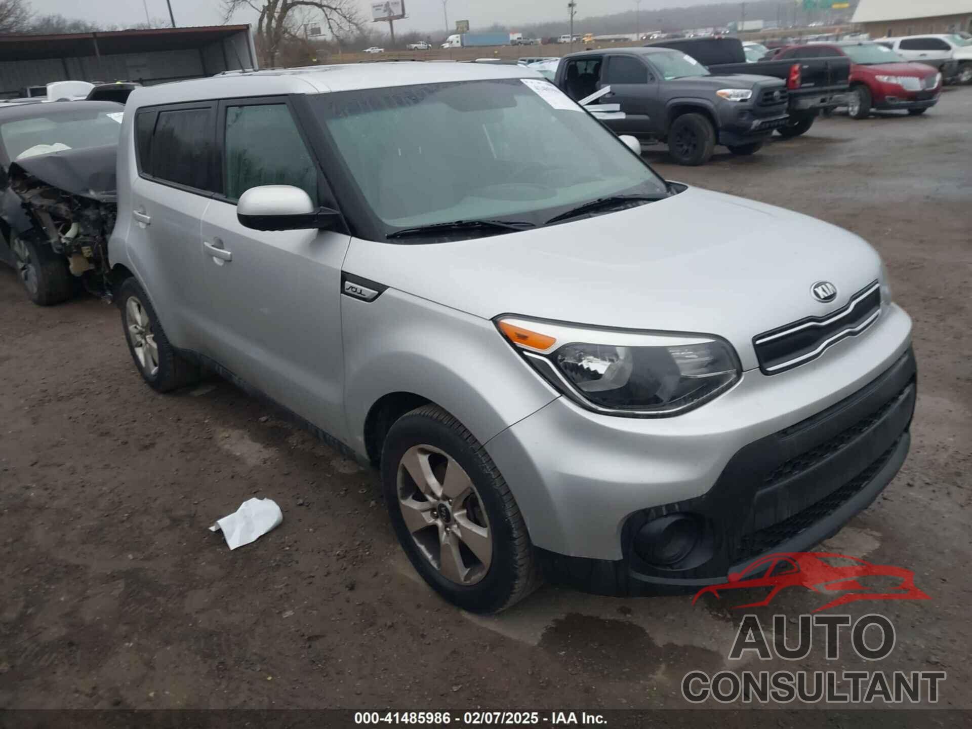 KIA SOUL 2017 - KNDJN2A2XH7456835