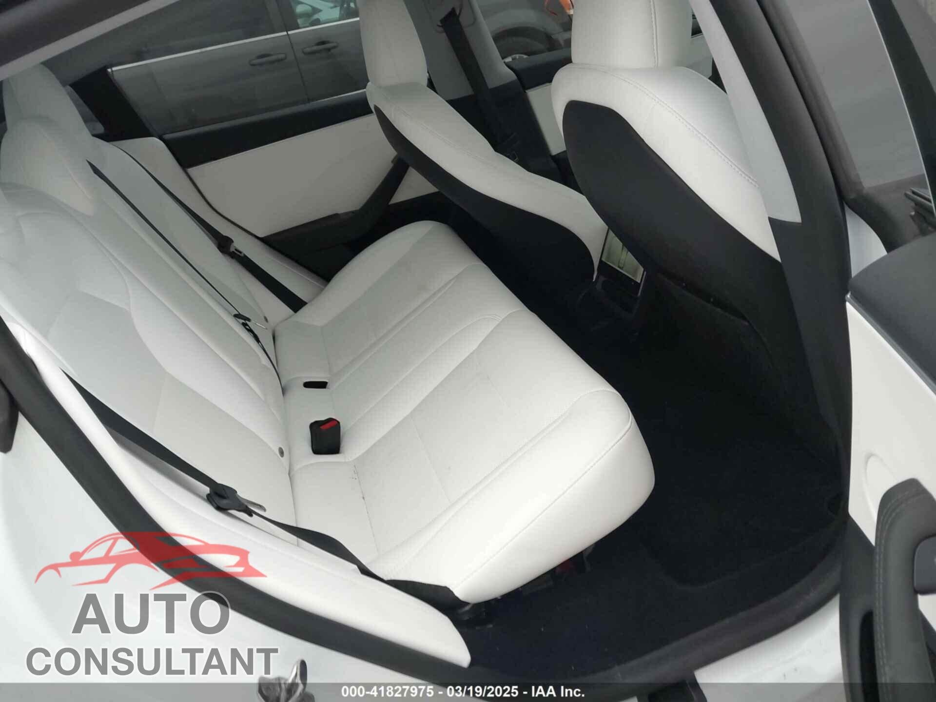 TESLA MODEL 3 2024 - 5YJ3E1EB5RF855161