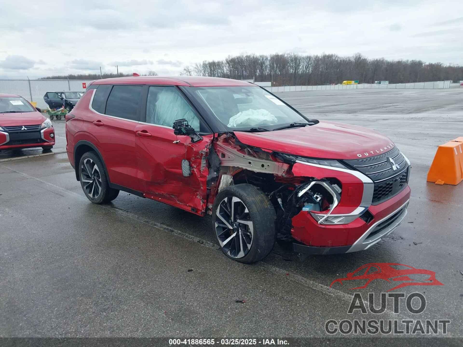 MITSUBISHI OUTLANDER 2023 - JA4J4UA89PZ012765