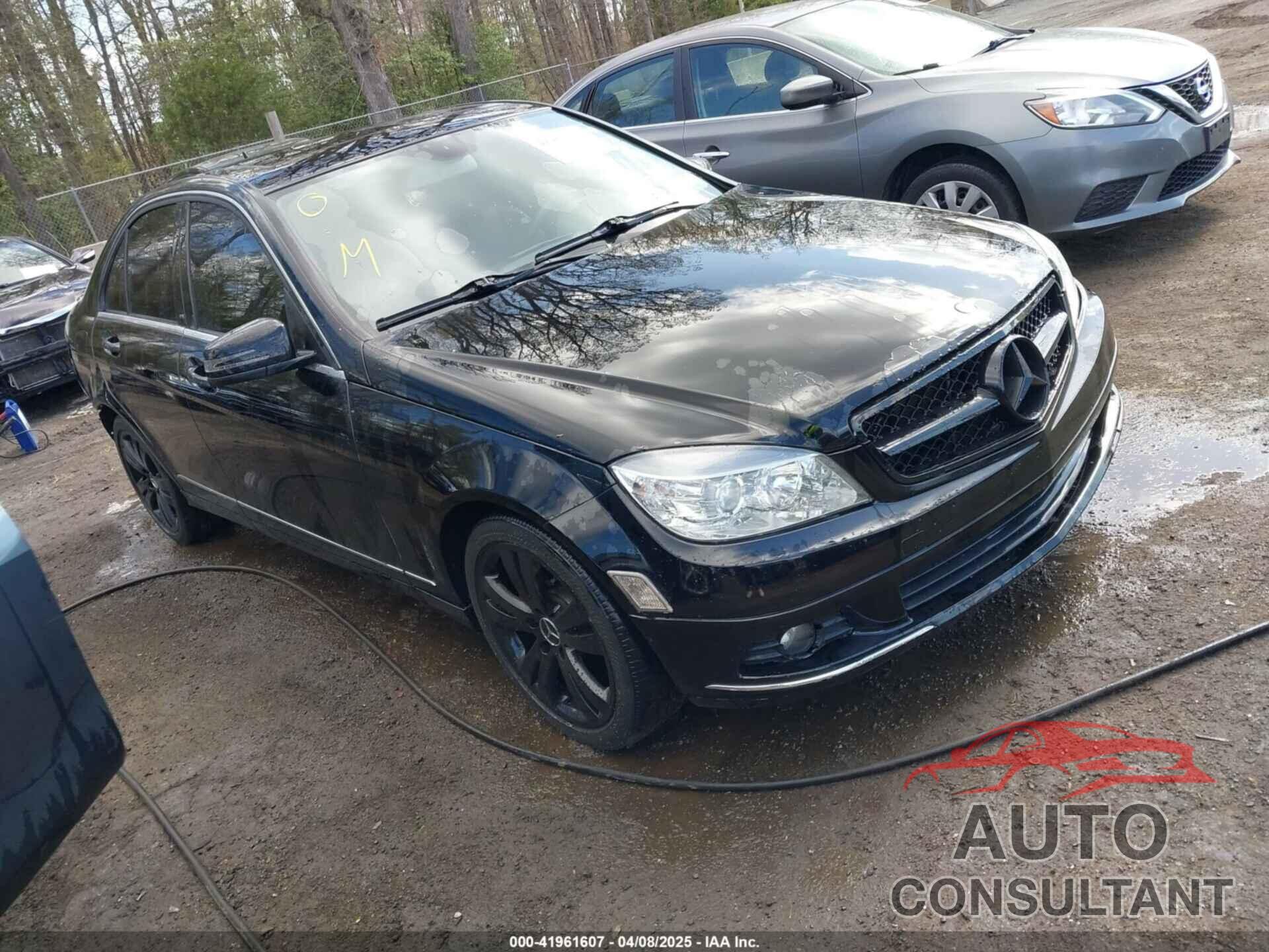 MERCEDES-BENZ C 300 2011 - WDDGF8BB1BR158913