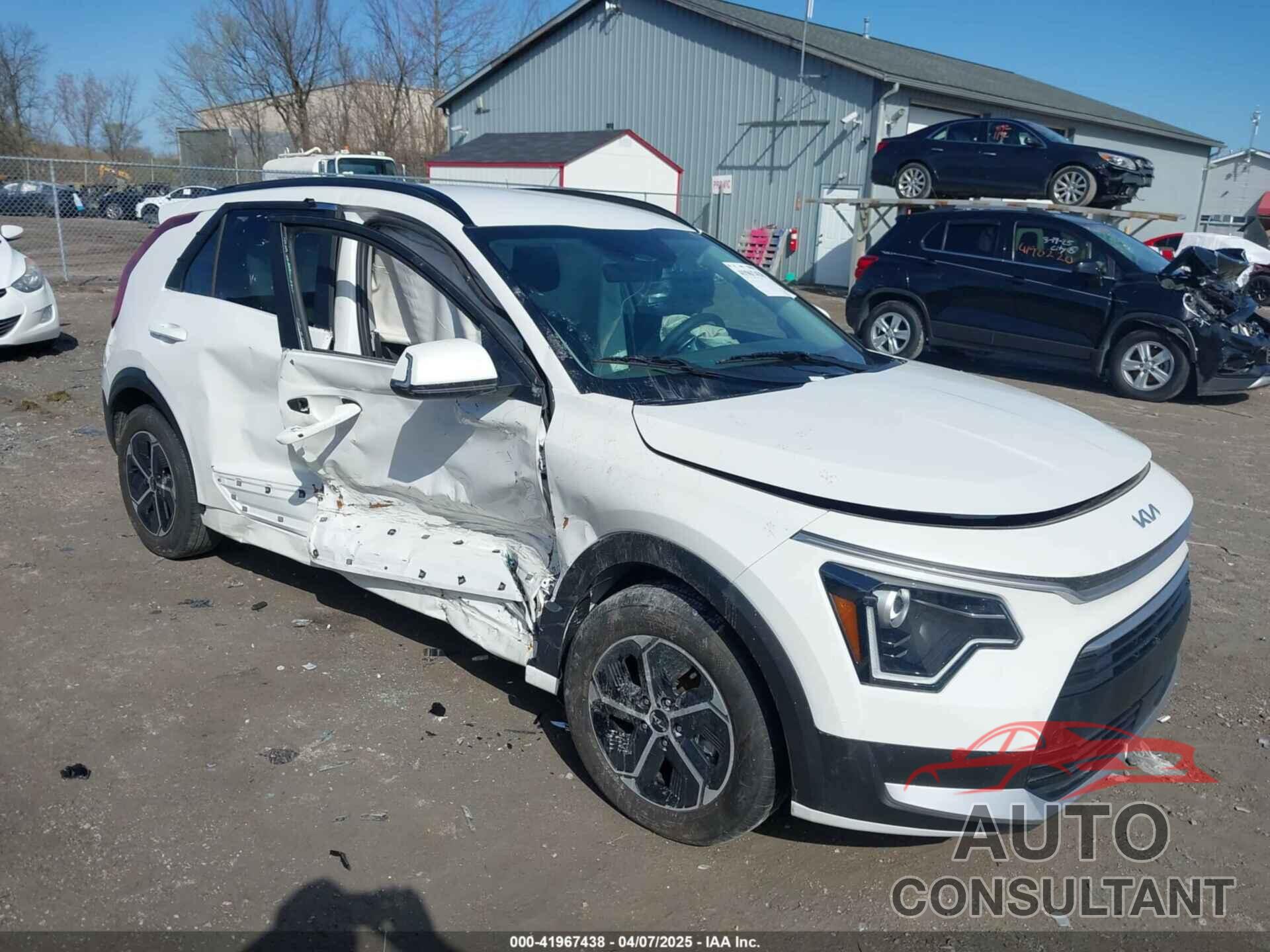 KIA NIRO 2024 - KNDCR3LE1R5204317