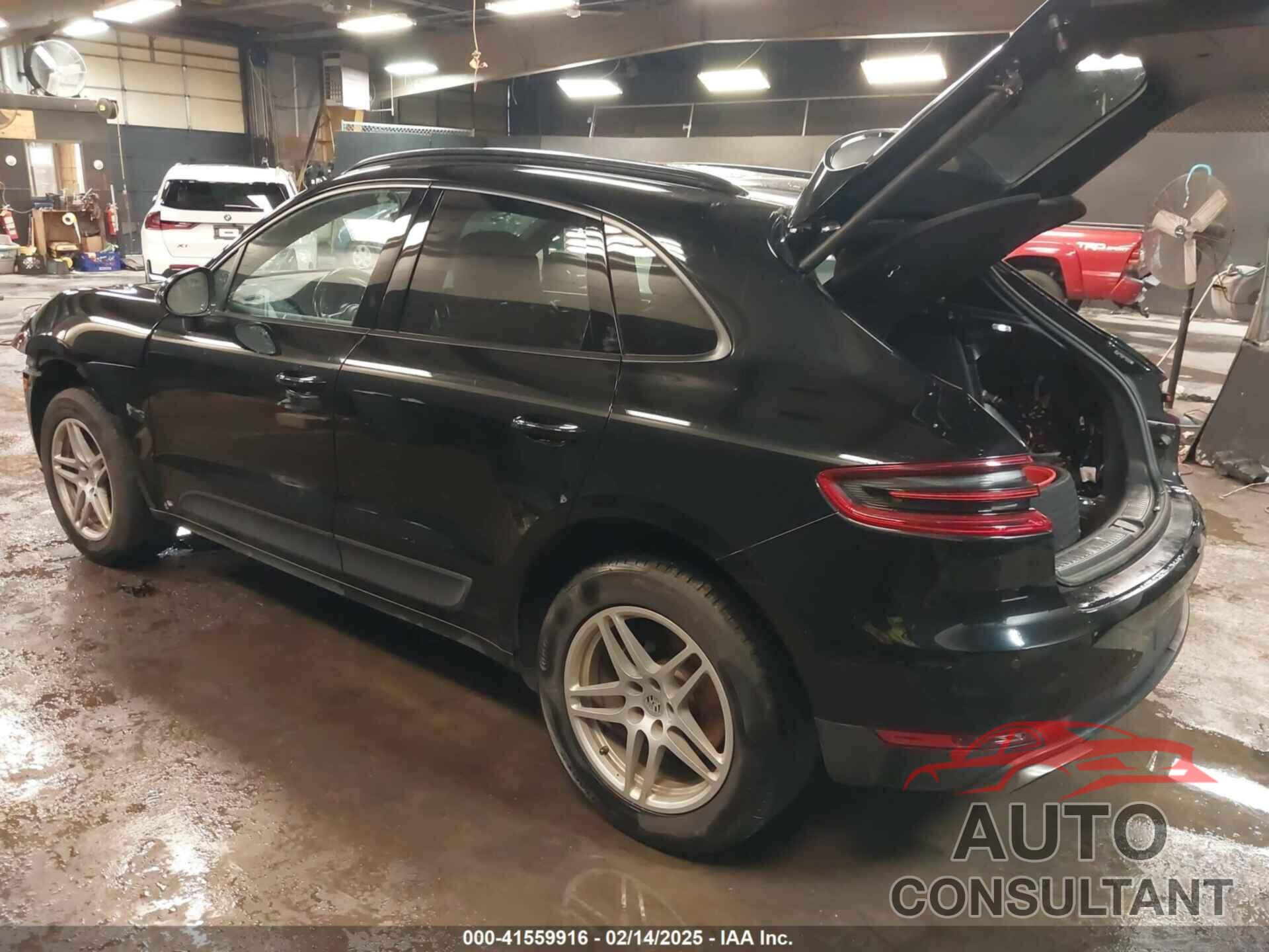 PORSCHE MACAN 2017 - WP1AA2A56HLB00636