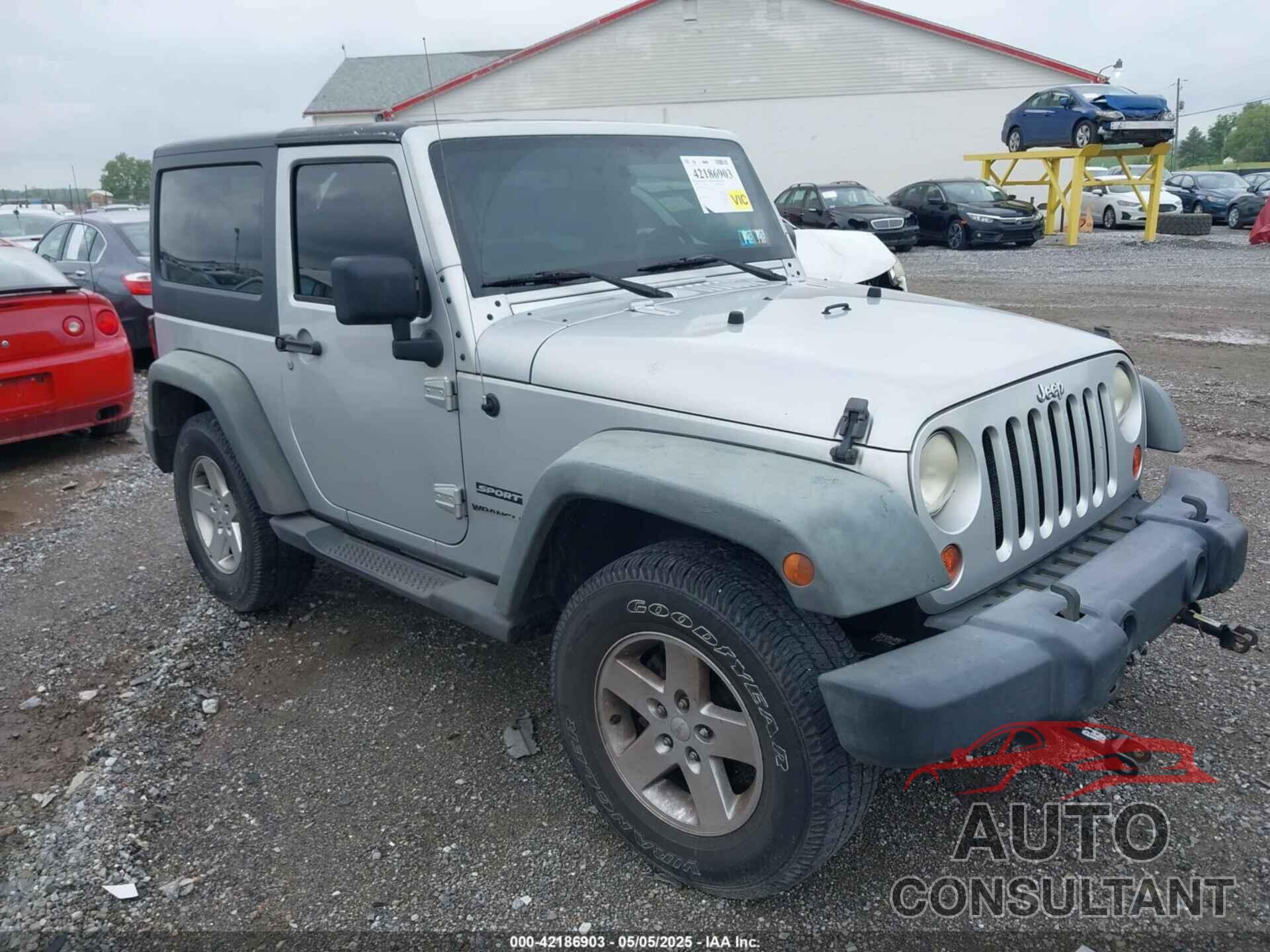 JEEP WRANGLER 2011 - 1J4AA2D13BL557870