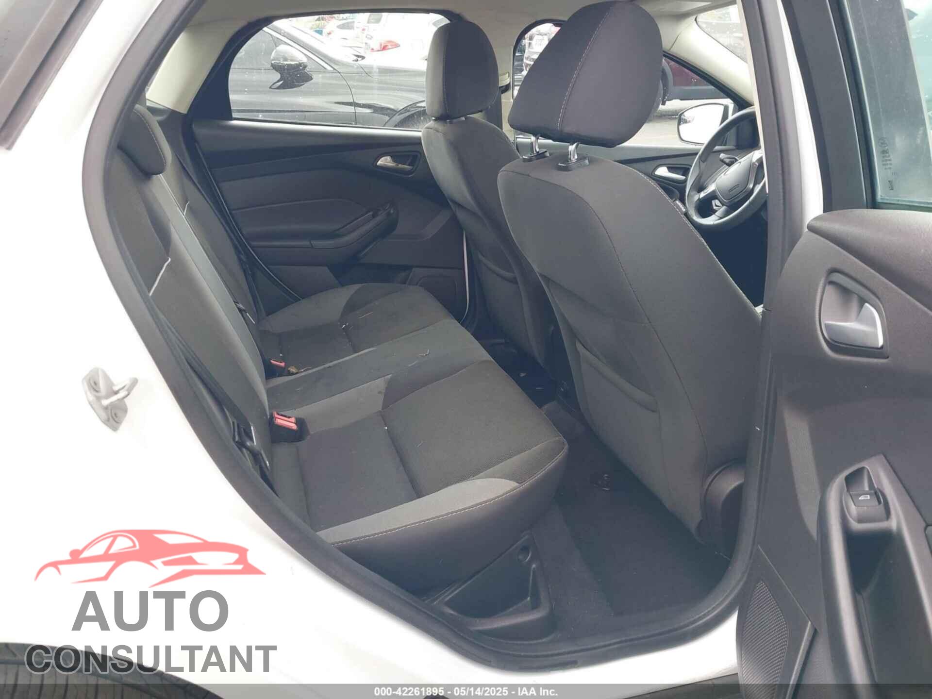 FORD FOCUS 2014 - 1FADP3F22EL163588