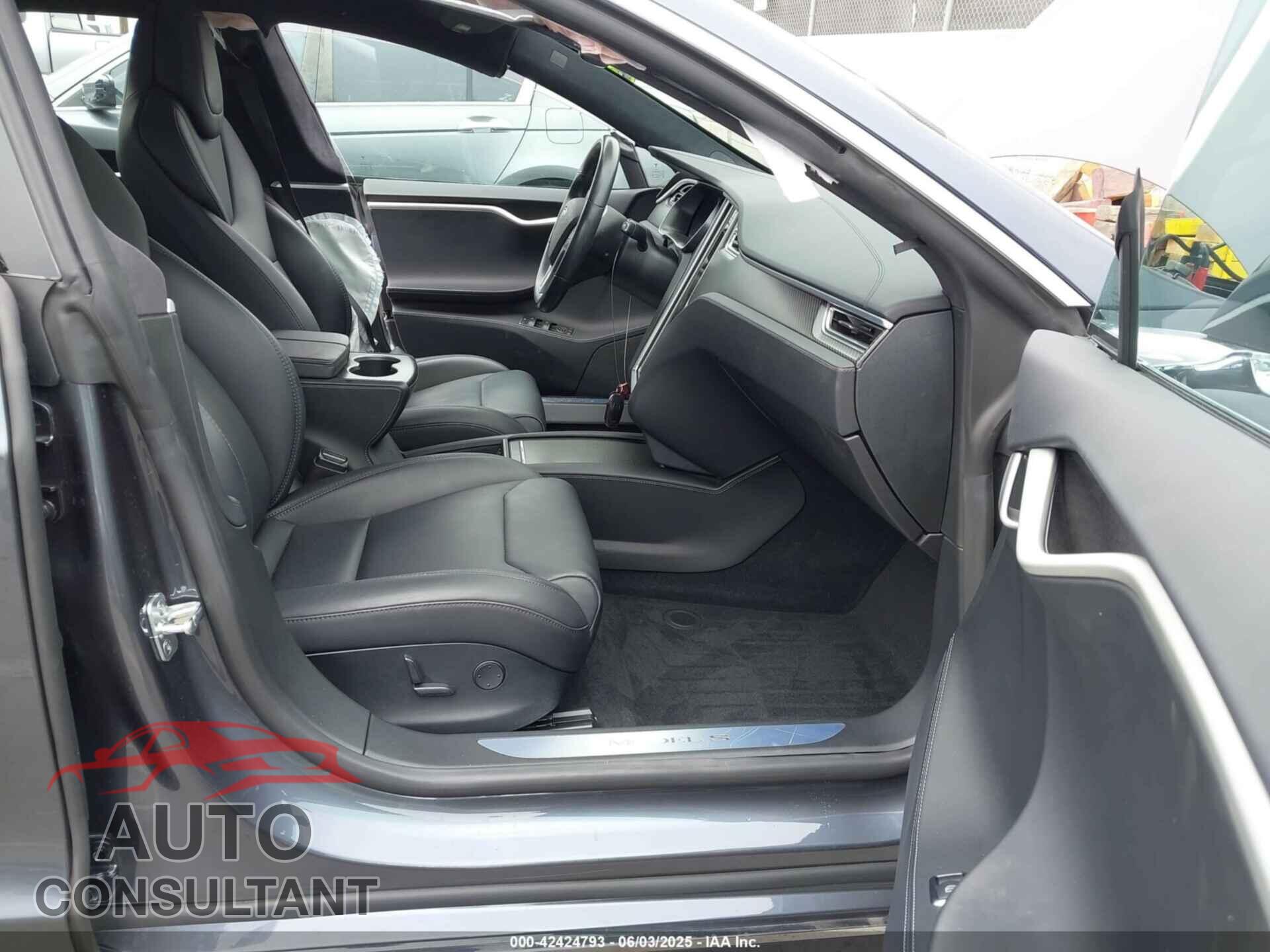 TESLA MODEL S 2017 - 5YJSA1E20HF228681
