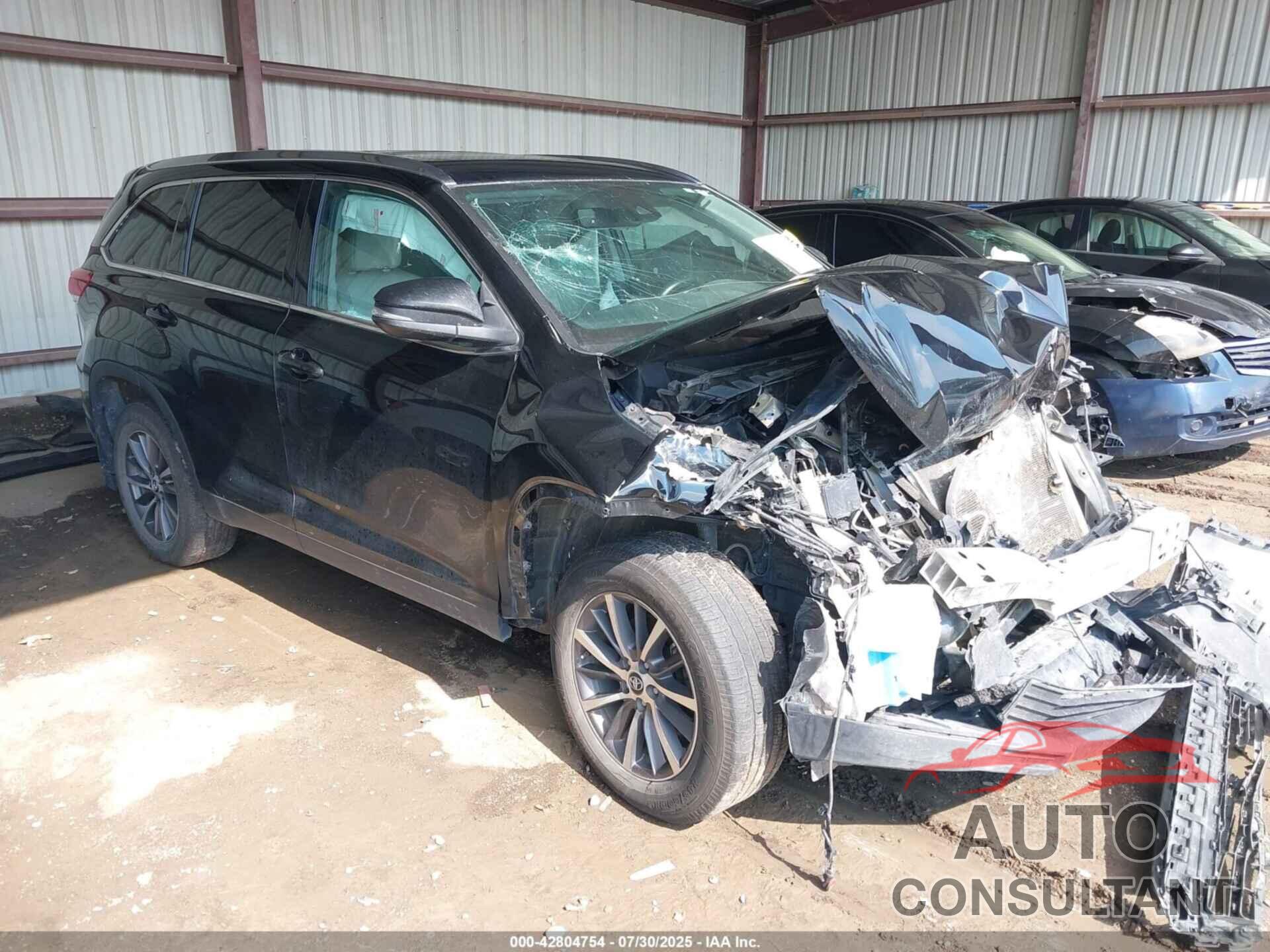 TOYOTA HIGHLANDER 2019 - 5TDJZRFH9KS588802