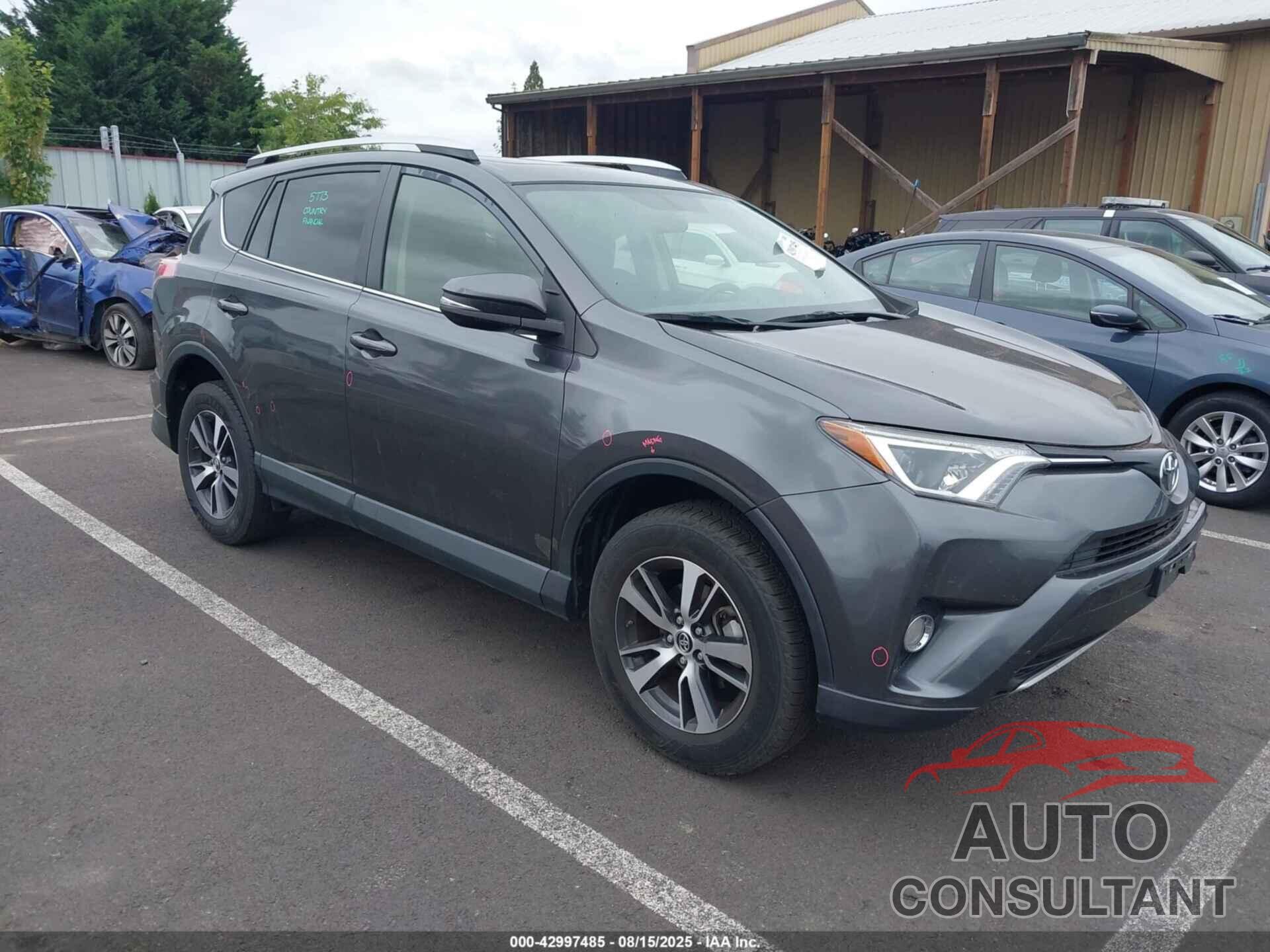 TOYOTA RAV4 2016 - JTMRFREV5GJ101862