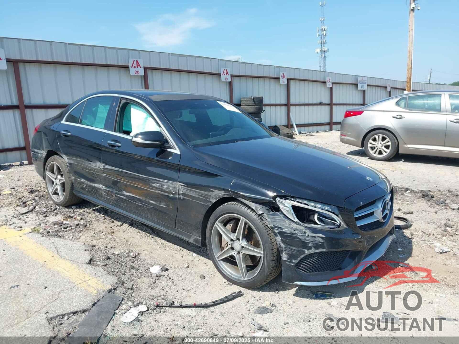 MERCEDES-BENZ C 300 2015 - 55SWF4KB7FU020172