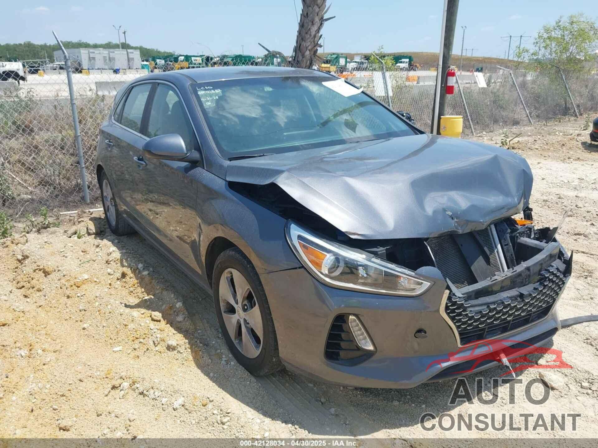HYUNDAI ELANTRA GT 2019 - KMHH35LE4KU090095