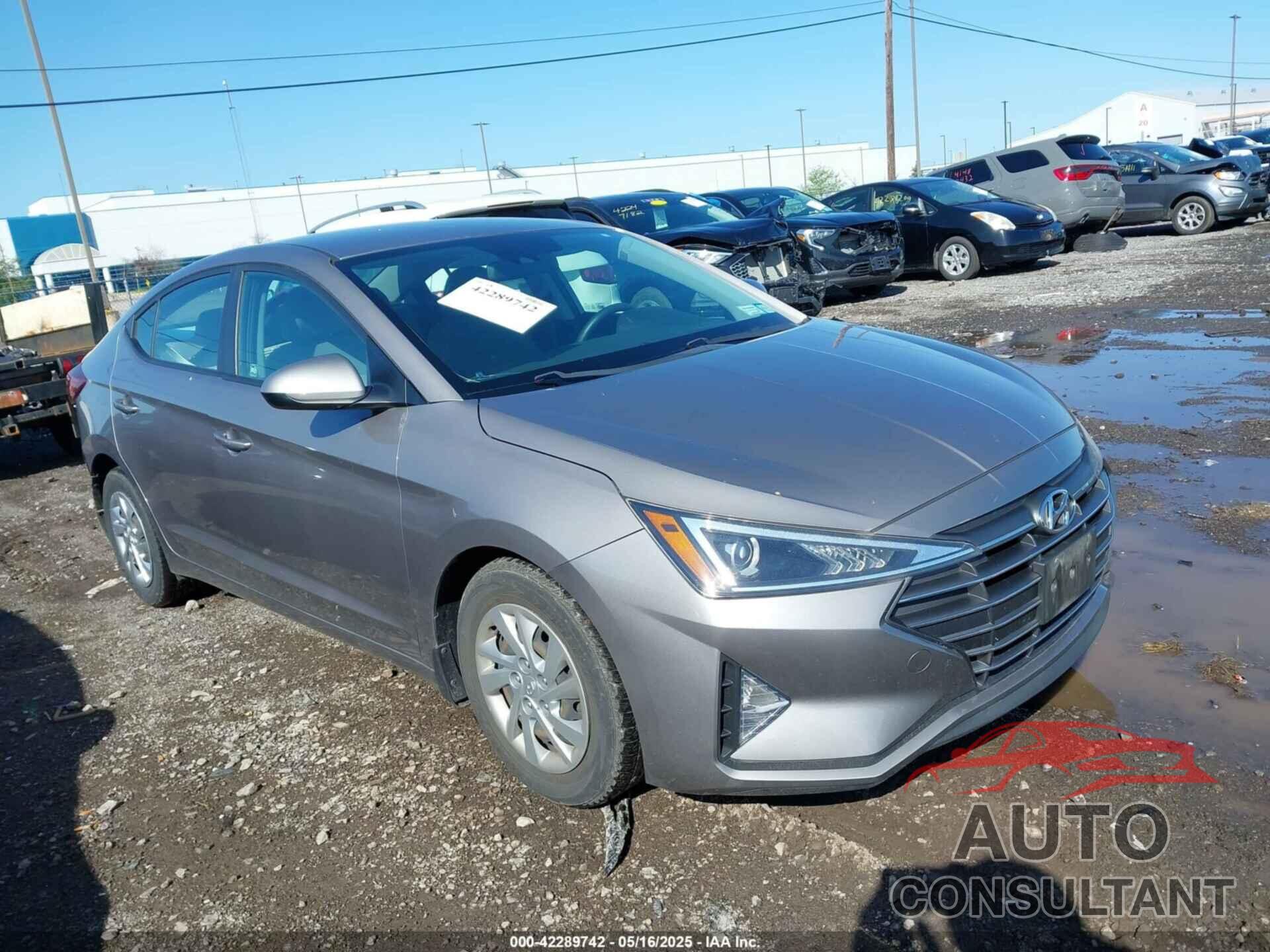 HYUNDAI ELANTRA 2020 - KMHD74LF3LU901845