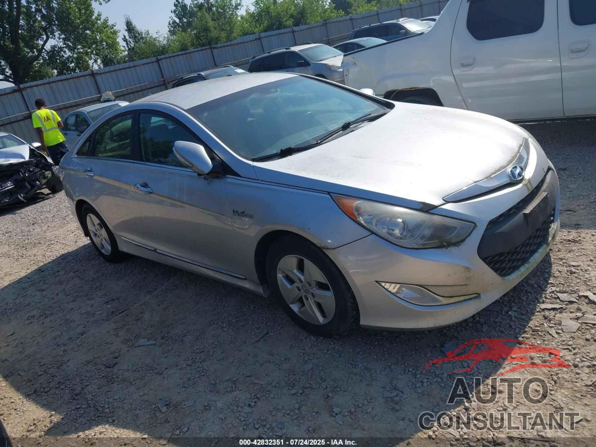 HYUNDAI SONATA HYBRID 2011 - KMHEC4A45BA005516