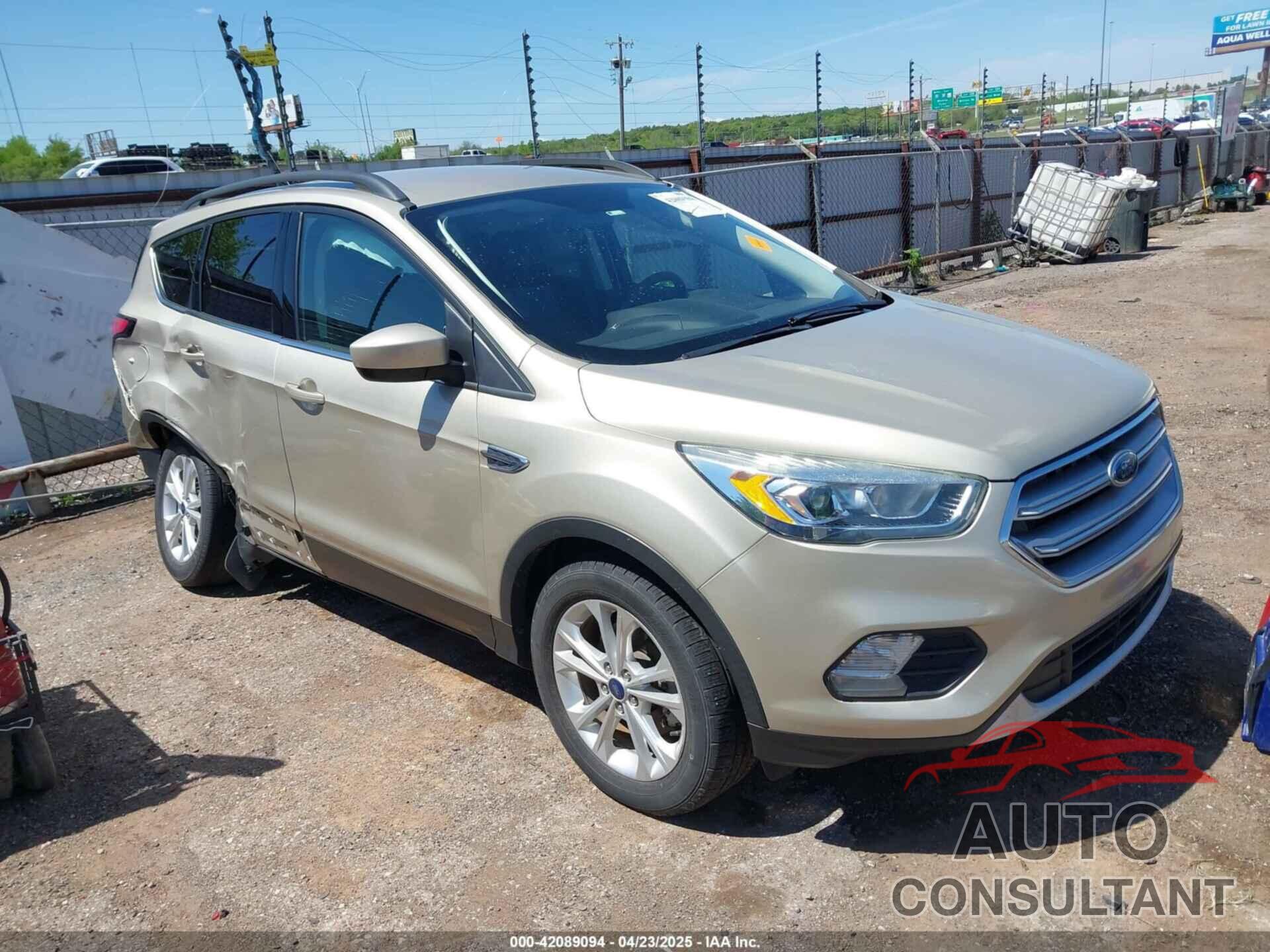 FORD ESCAPE 2017 - 1FMCU0GD1HUD94697