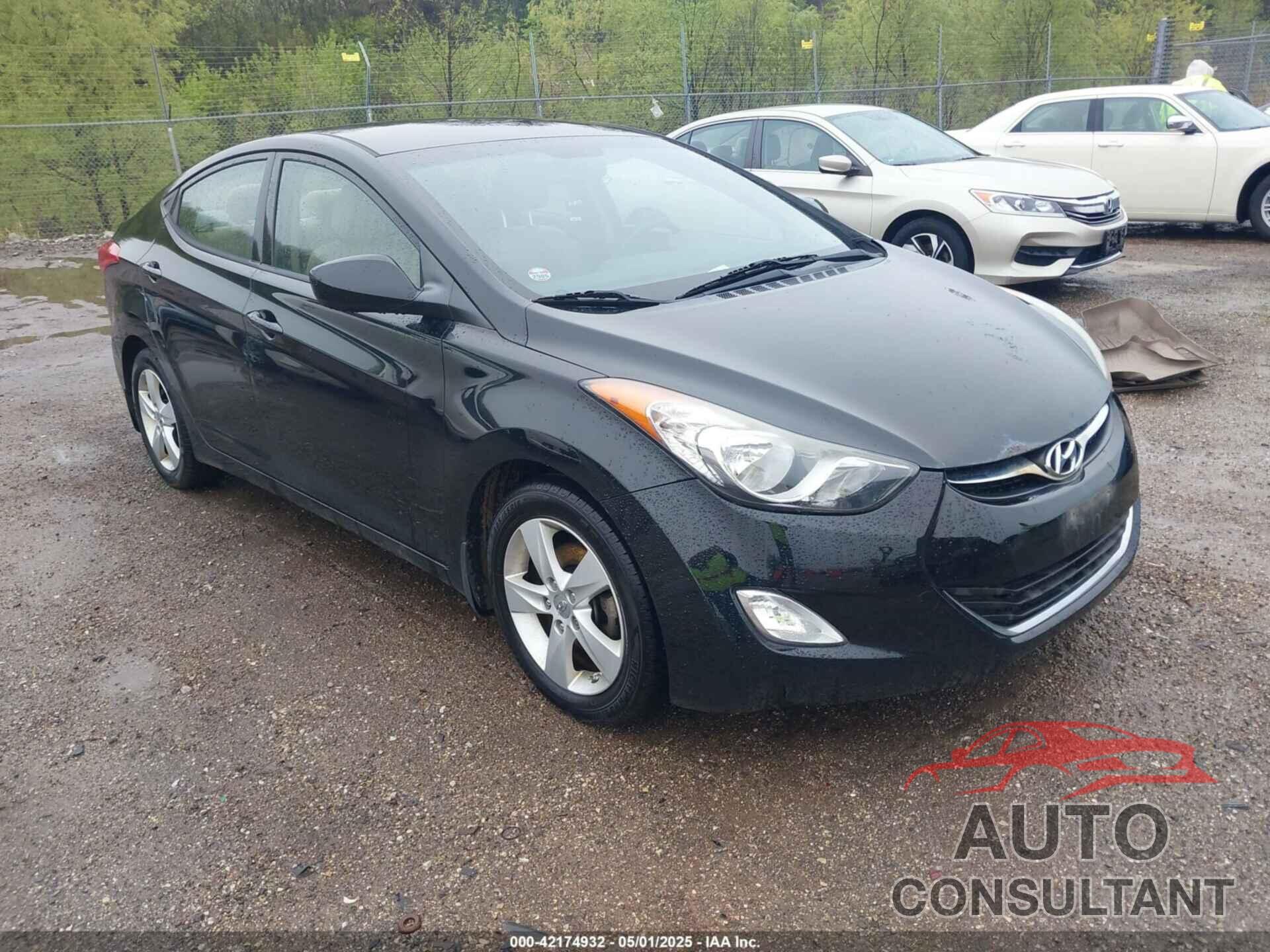 HYUNDAI ELANTRA 2013 - 5NPDH4AE0DH374662