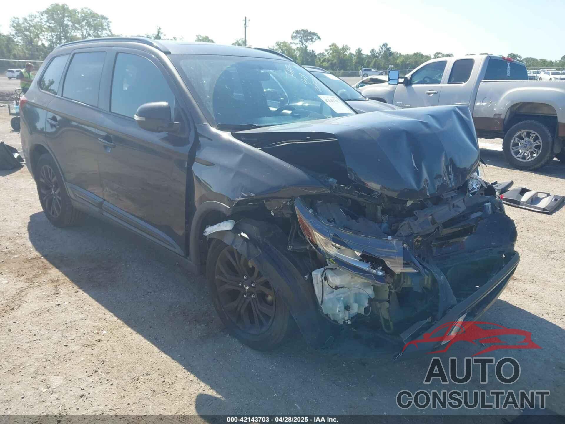 MITSUBISHI OUTLANDER 2019 - JA4AD3A35KZ025472