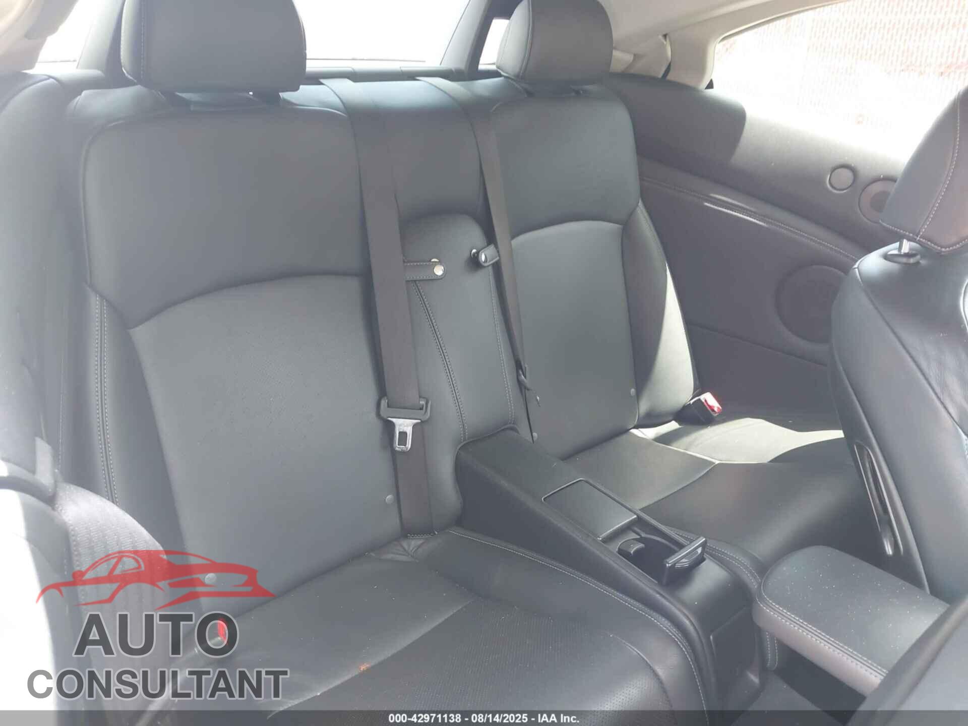 LEXUS IS 250C 2011 - JTHFF2C22B2520546