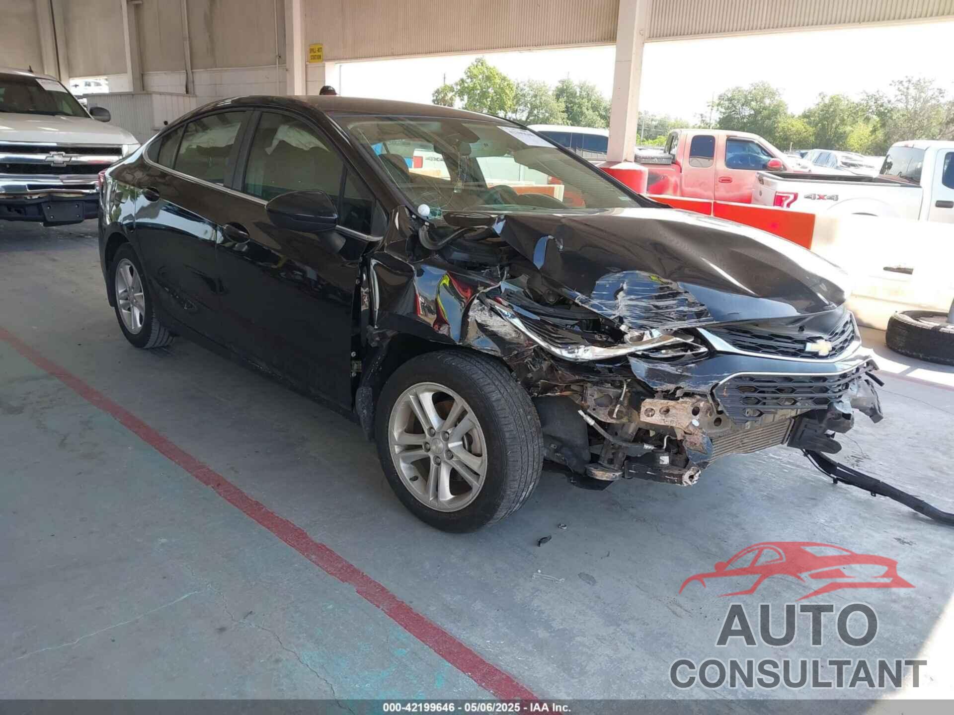 CHEVROLET CRUZE 2018 - 1G1BE5SM3J7134963