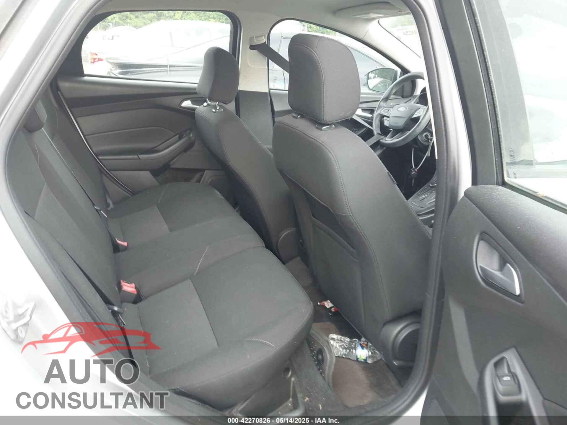 FORD FOCUS 2017 - 1FADP3K26HL216464