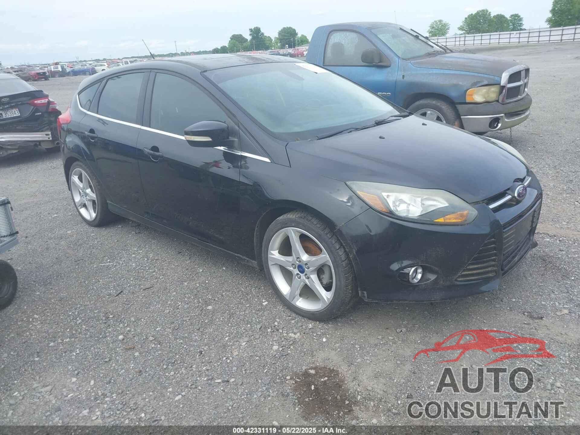 FORD FOCUS 2012 - 1FAHP3N23CL390191