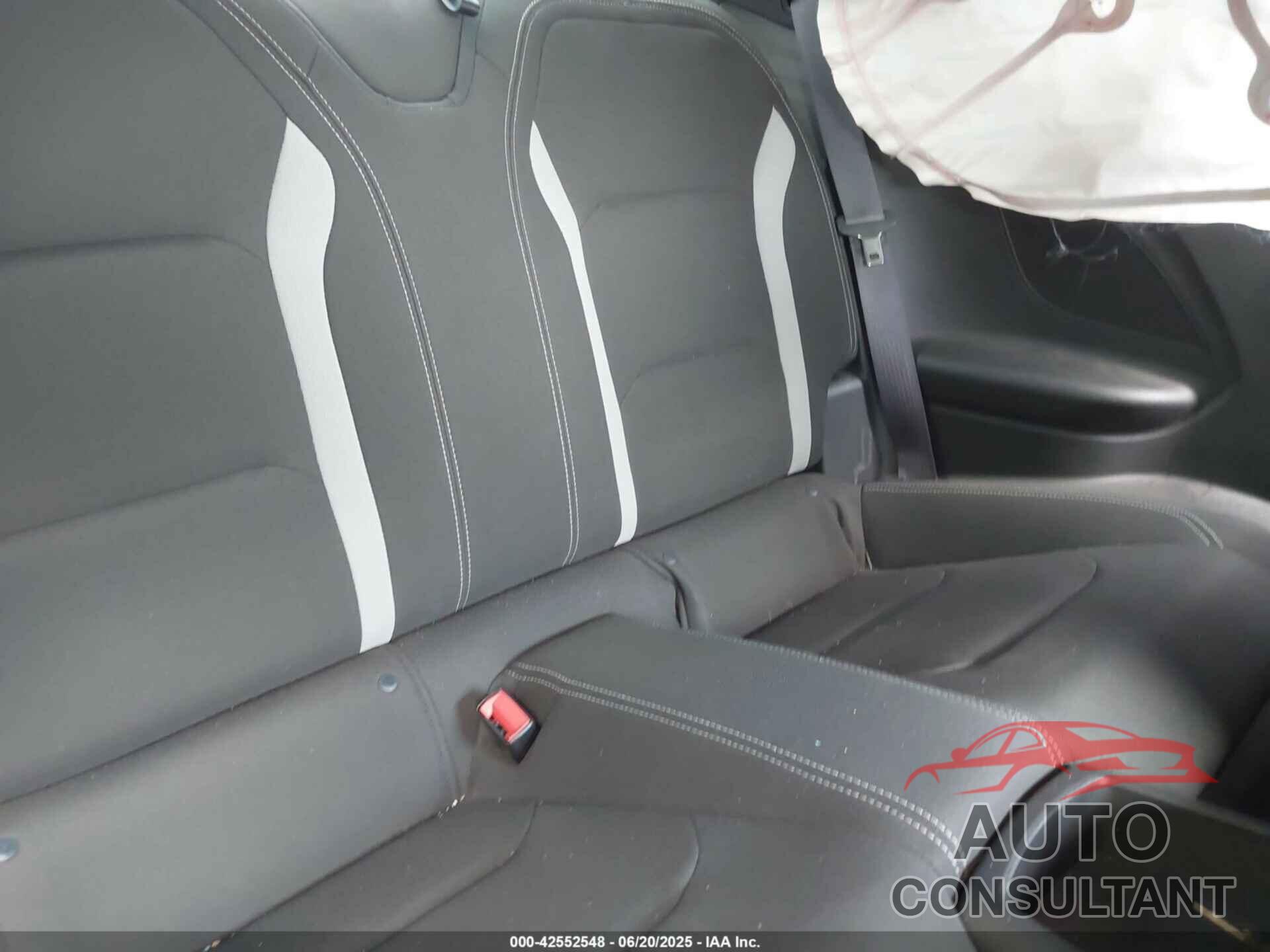CHEVROLET CAMARO 2017 - 1G1FE1R77H0119878