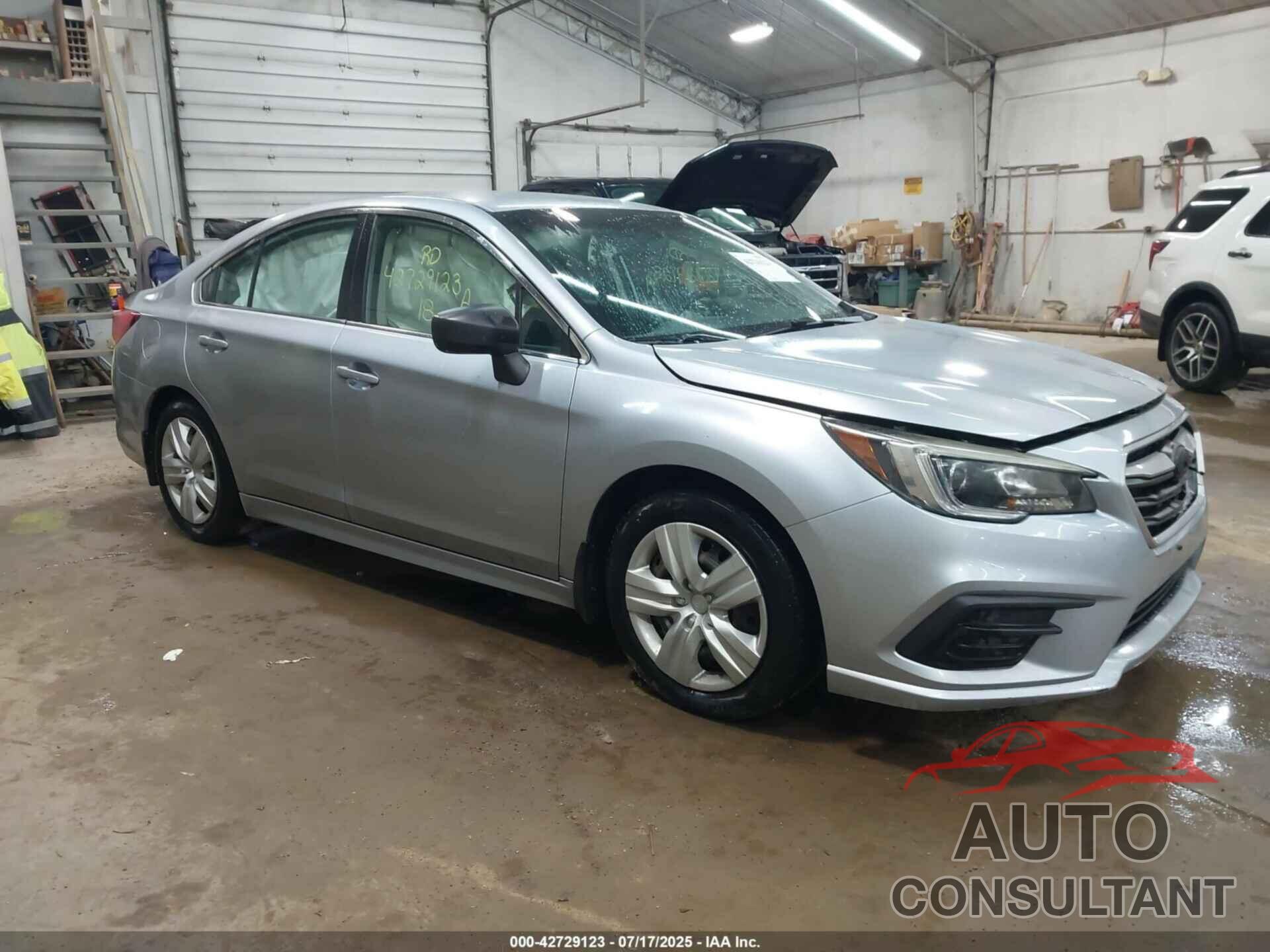 SUBARU LEGACY 2018 - 4S3BNAA65J3005844