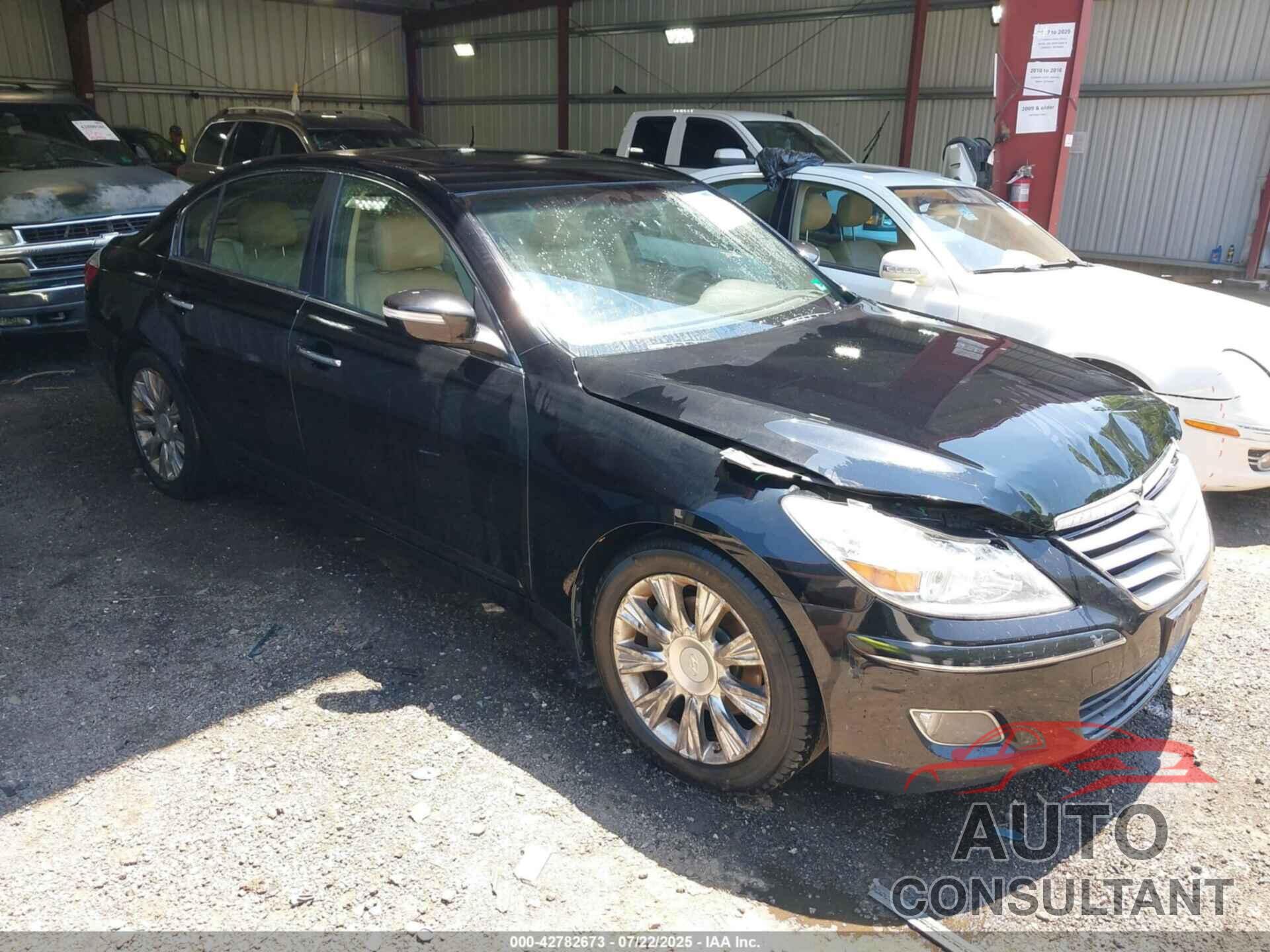HYUNDAI GENESIS 2011 - KMHGC4DE9BU139117