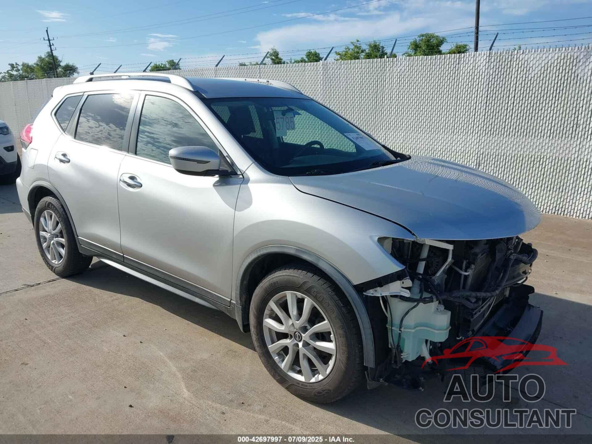 NISSAN ROGUE 2017 - KNMAT2MT9HP604368